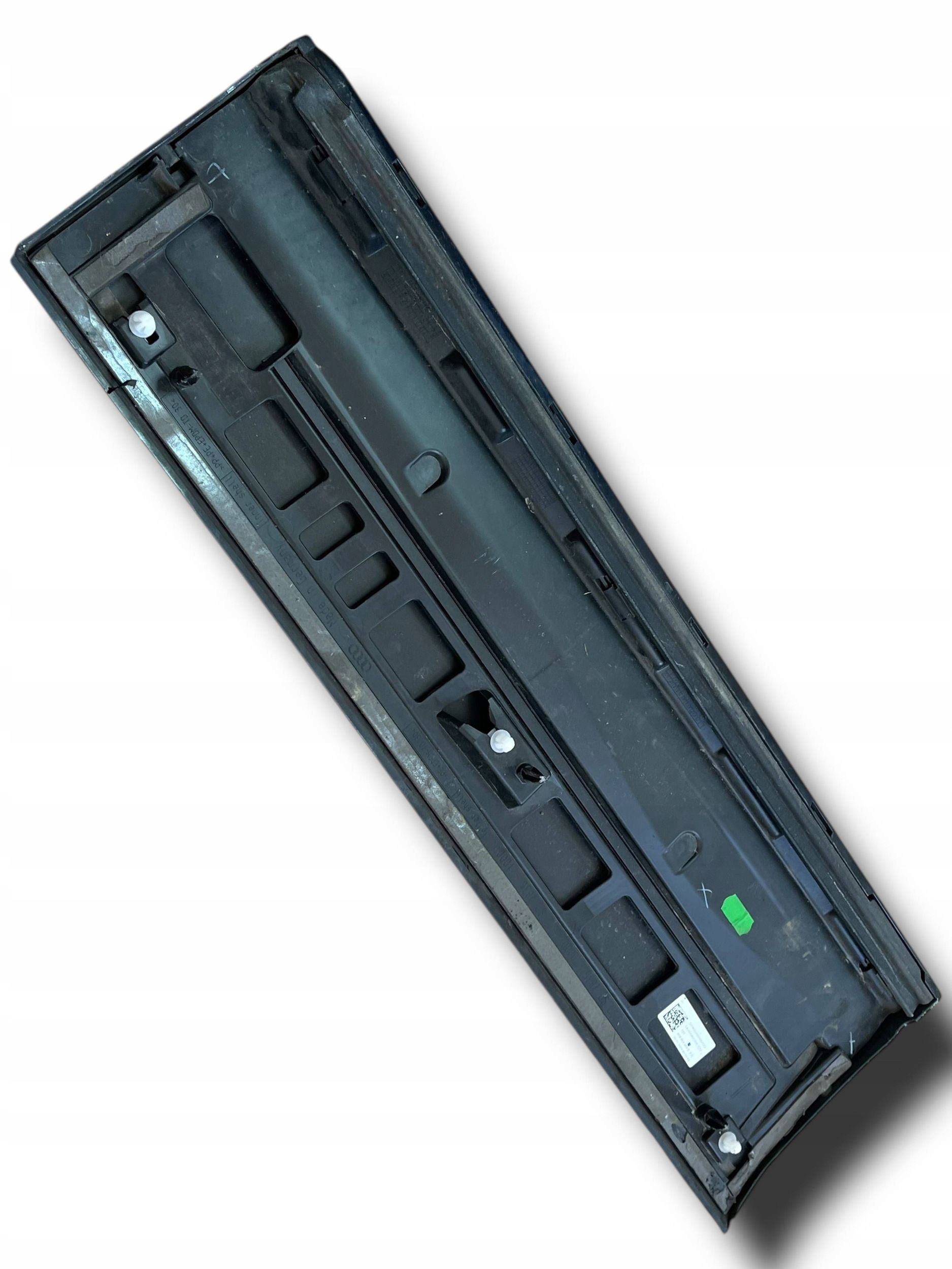 AUDI Q2 left moulding door rear part 81A853969B !J