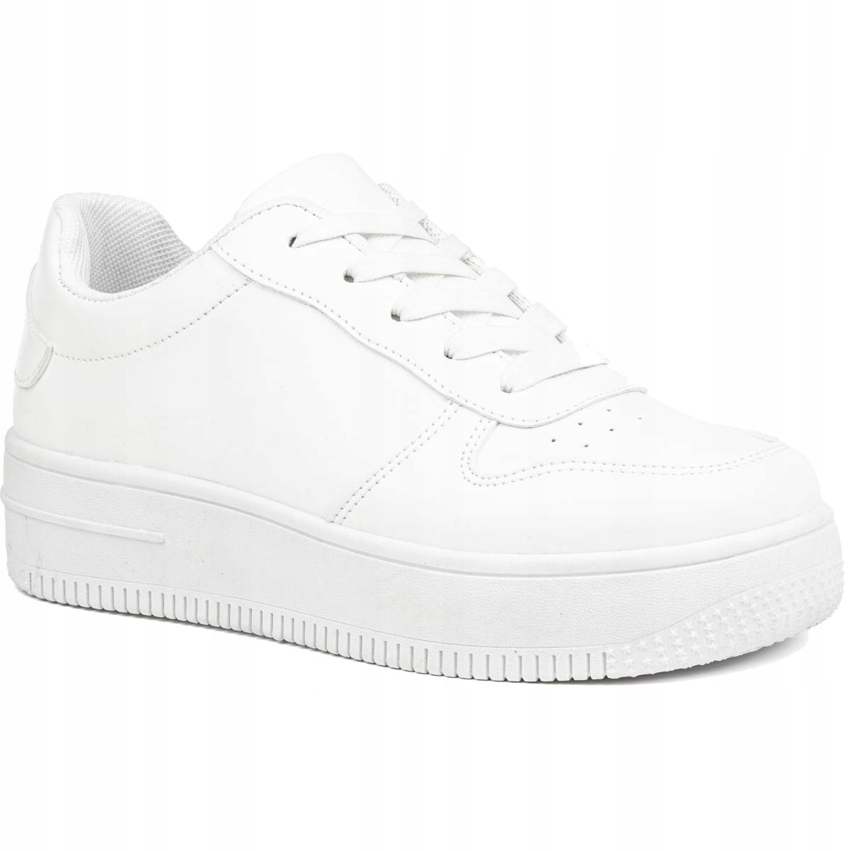 Tenisky polobotky sportovní boty klasické bílé úhledné lehké Wojtyłko 38