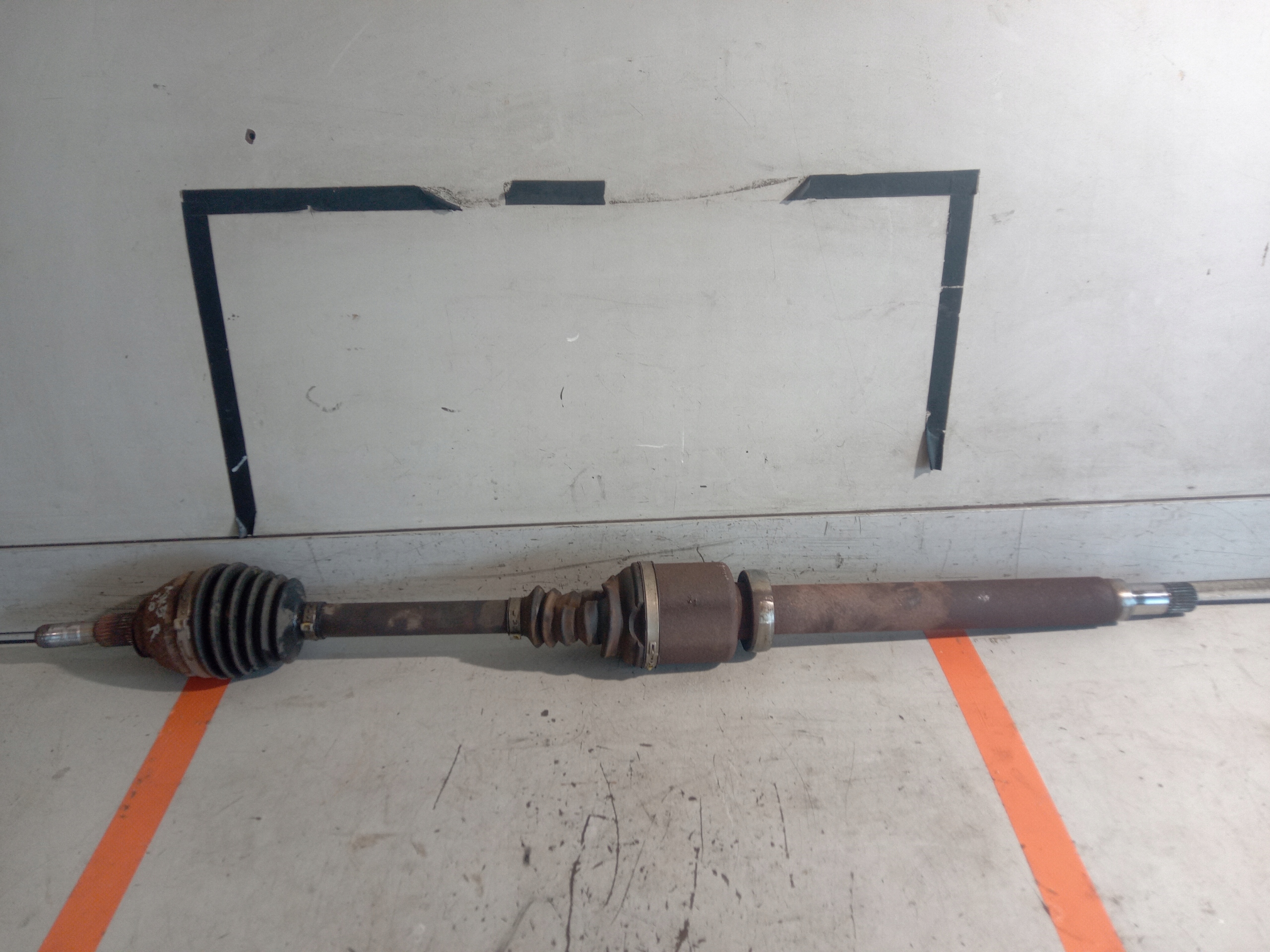 FORD MONDEO MK5 ПЕРЕДНІЙ ПРАВИЙ ПІВВІСЬ 2.0 ECOBLUE