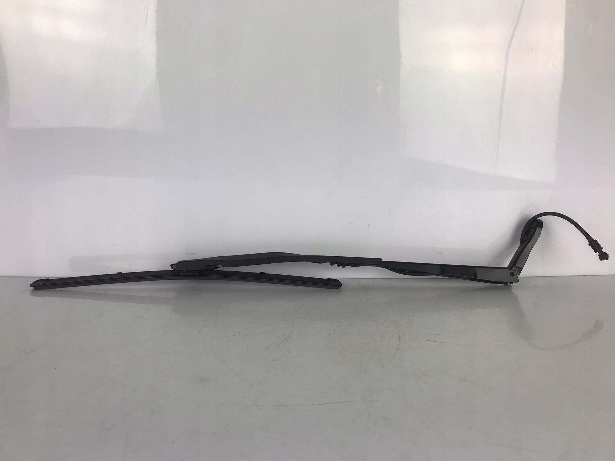 W158267 - BMW 3 G20 G21 важіль склоочисника права щітка 2018-
