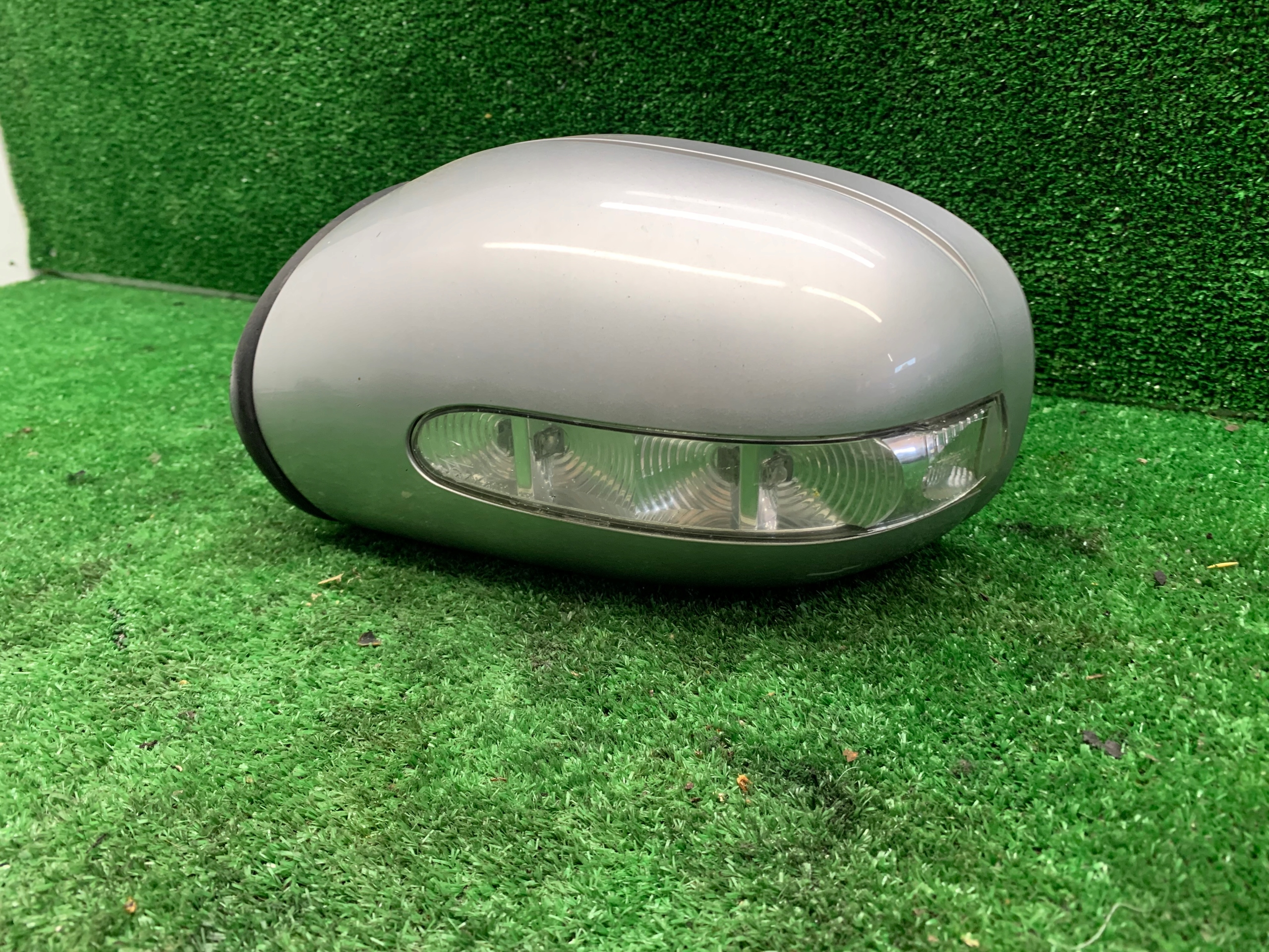 11 EUROPA MERCEDES W211 mirror left 9+2 PIN 9 + 2 C744
