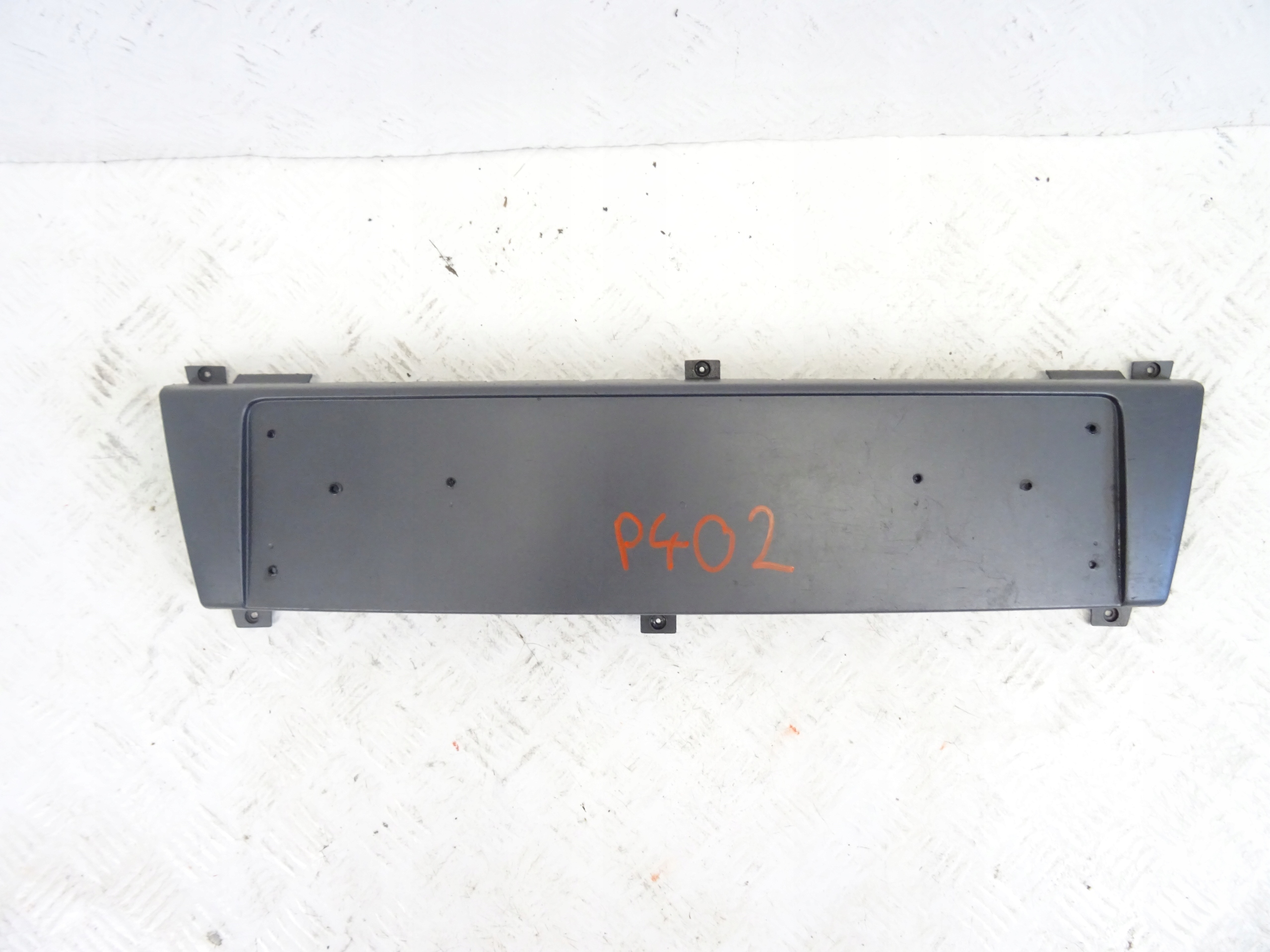 AUDI A4 B7 Support plaque Panneau REJESTRACYJNEJ