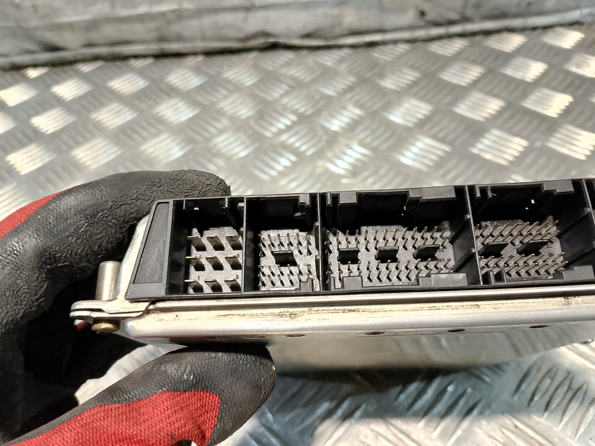 Bedienteil Computer DES MOTORS BMW E39 3.0 D BOSCH 0281001830 7785540