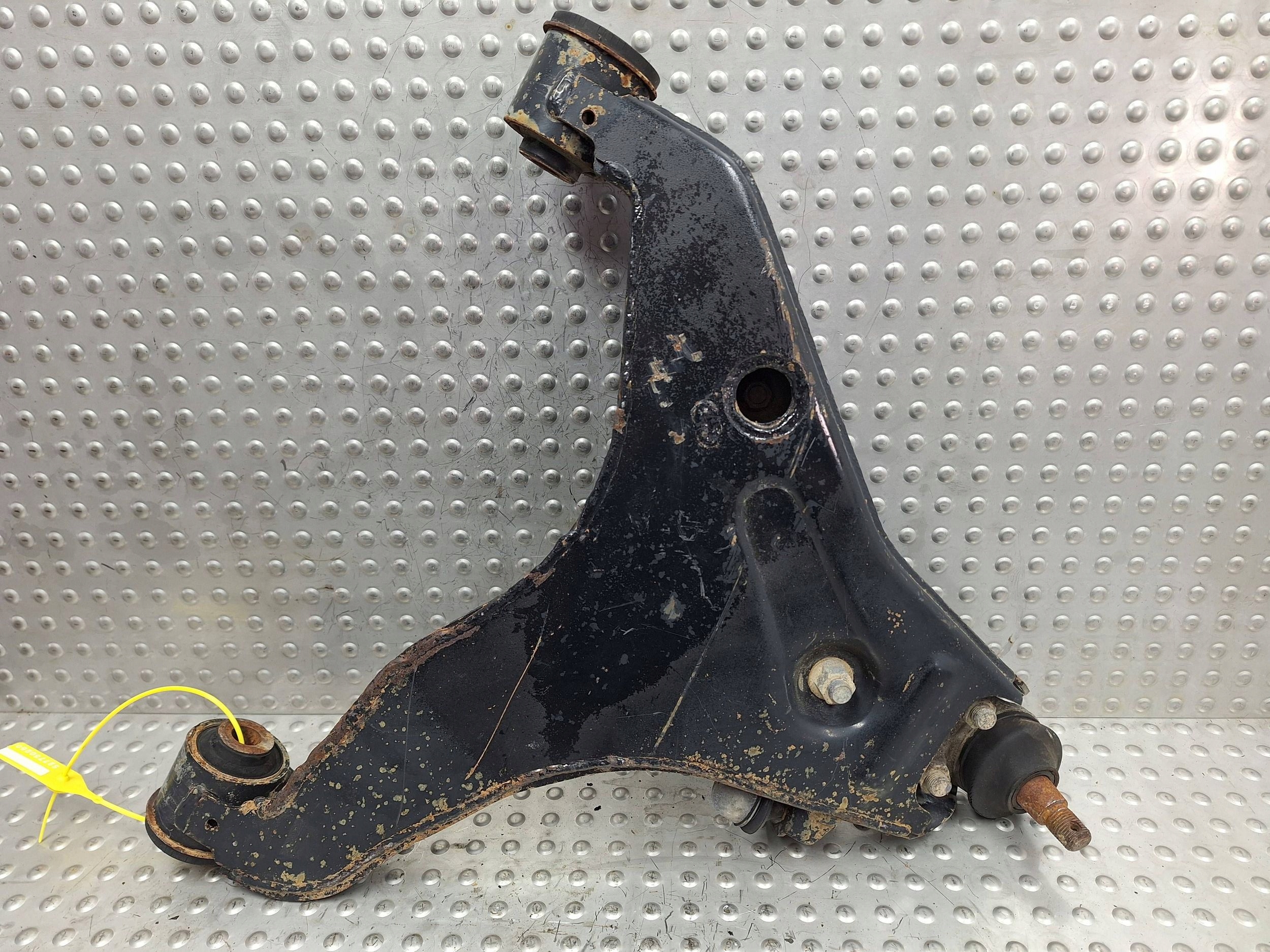 arm right front lower MITSUBISHI L200 IV 06-15