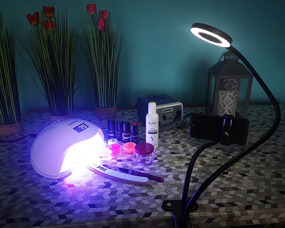 PREZENT DLA NASTOLATKI POD CHOINKĘ UCHWYT Z LAMPĄ Długość maksymalna 60 cm