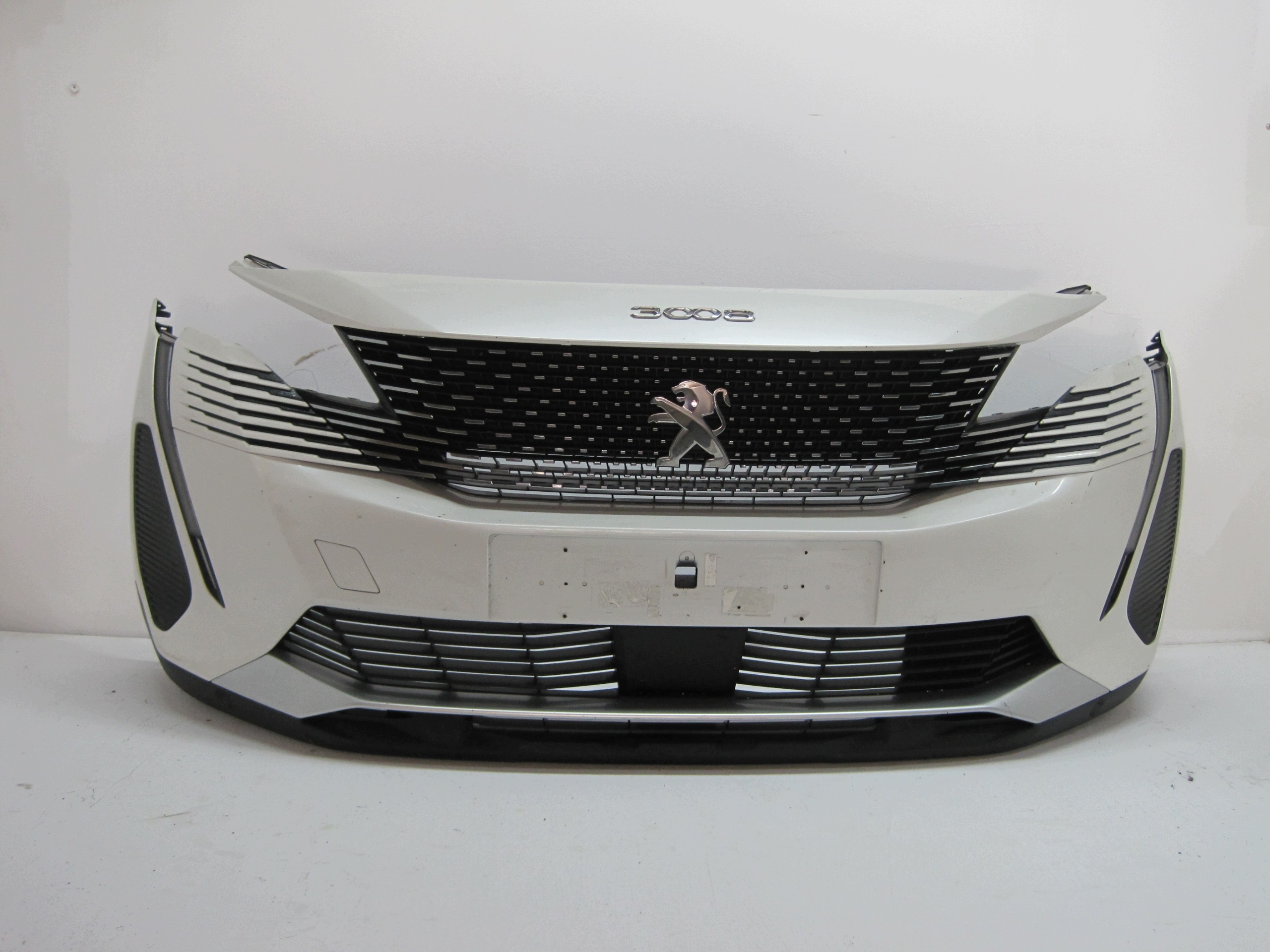 bumper front PEUGEOT 3008 II 6 PDC 22R front