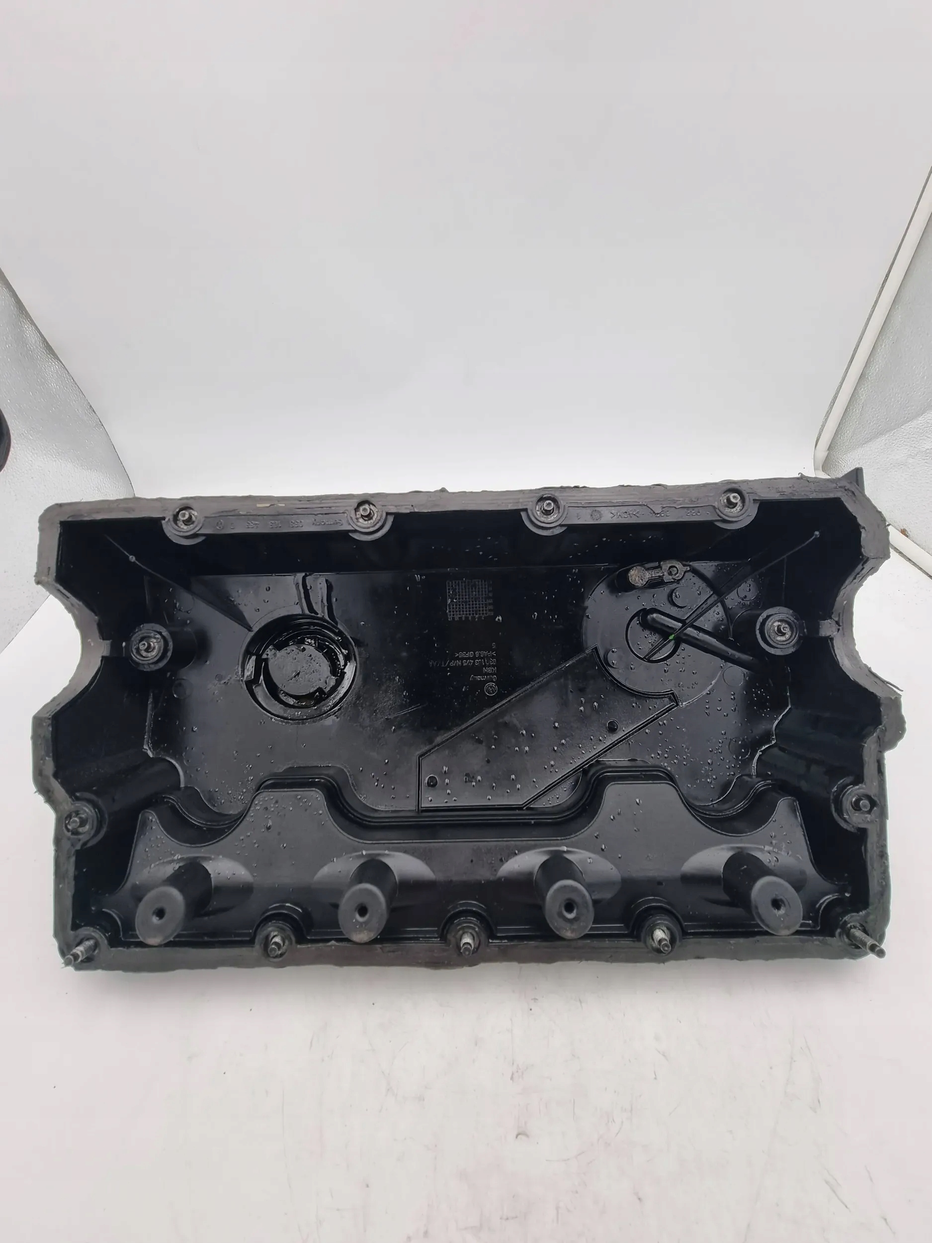 Abdeckung der Ventile 038103469R Audi A4 S4 B6 8E 8H 2004