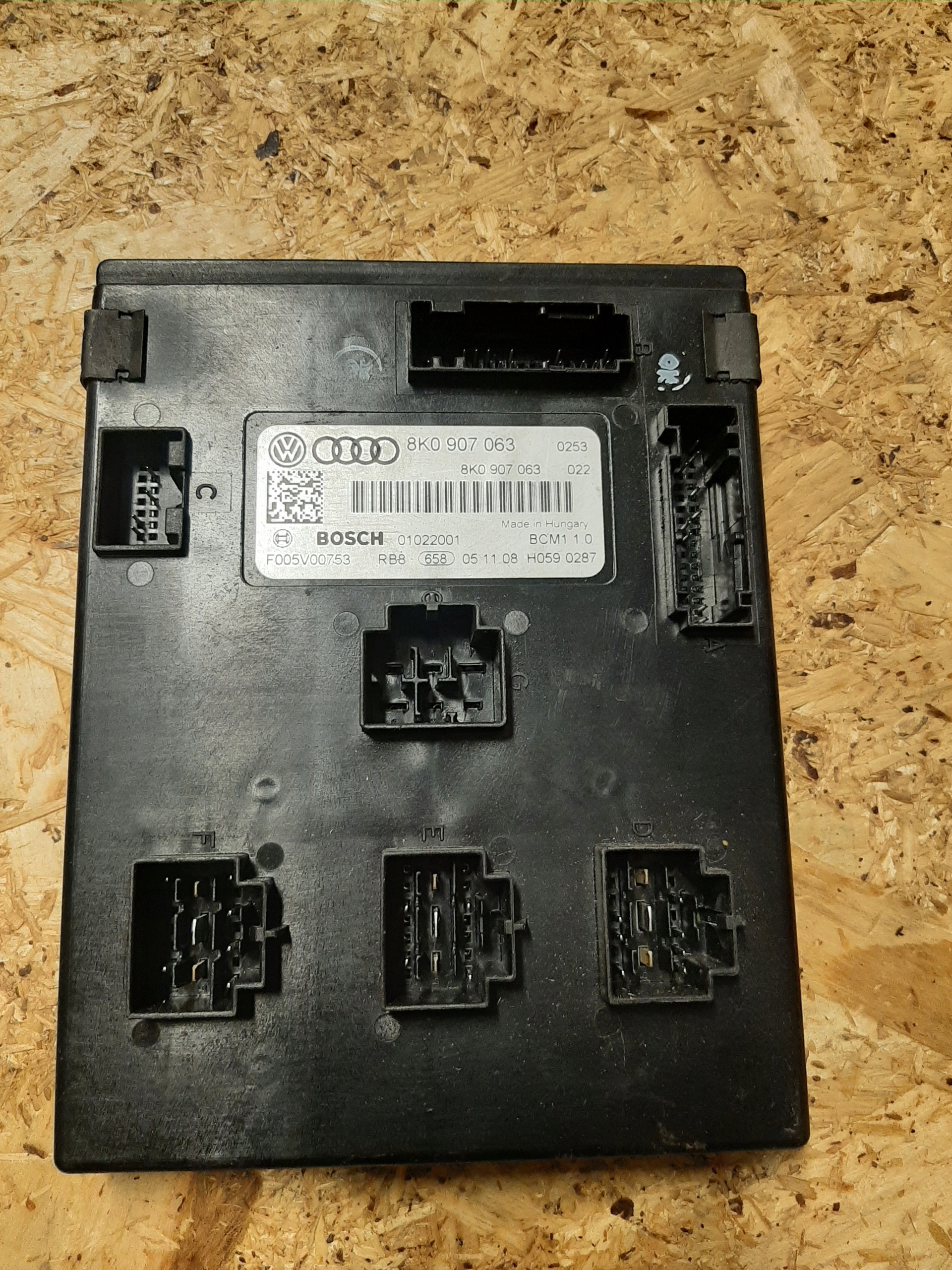 блок комфорта 8K0907063 Audi A4 B8 07-
