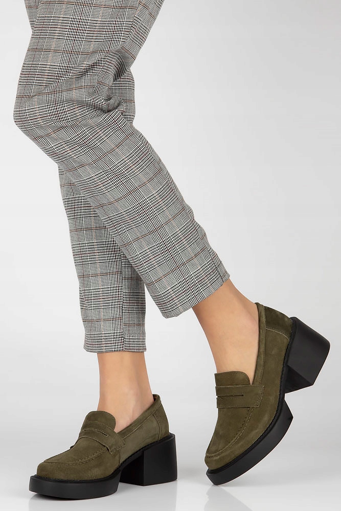 Skórzane półbuty na platformie Filippo DP4685 r.39 Oryginalne opakowanie producenta pudełko