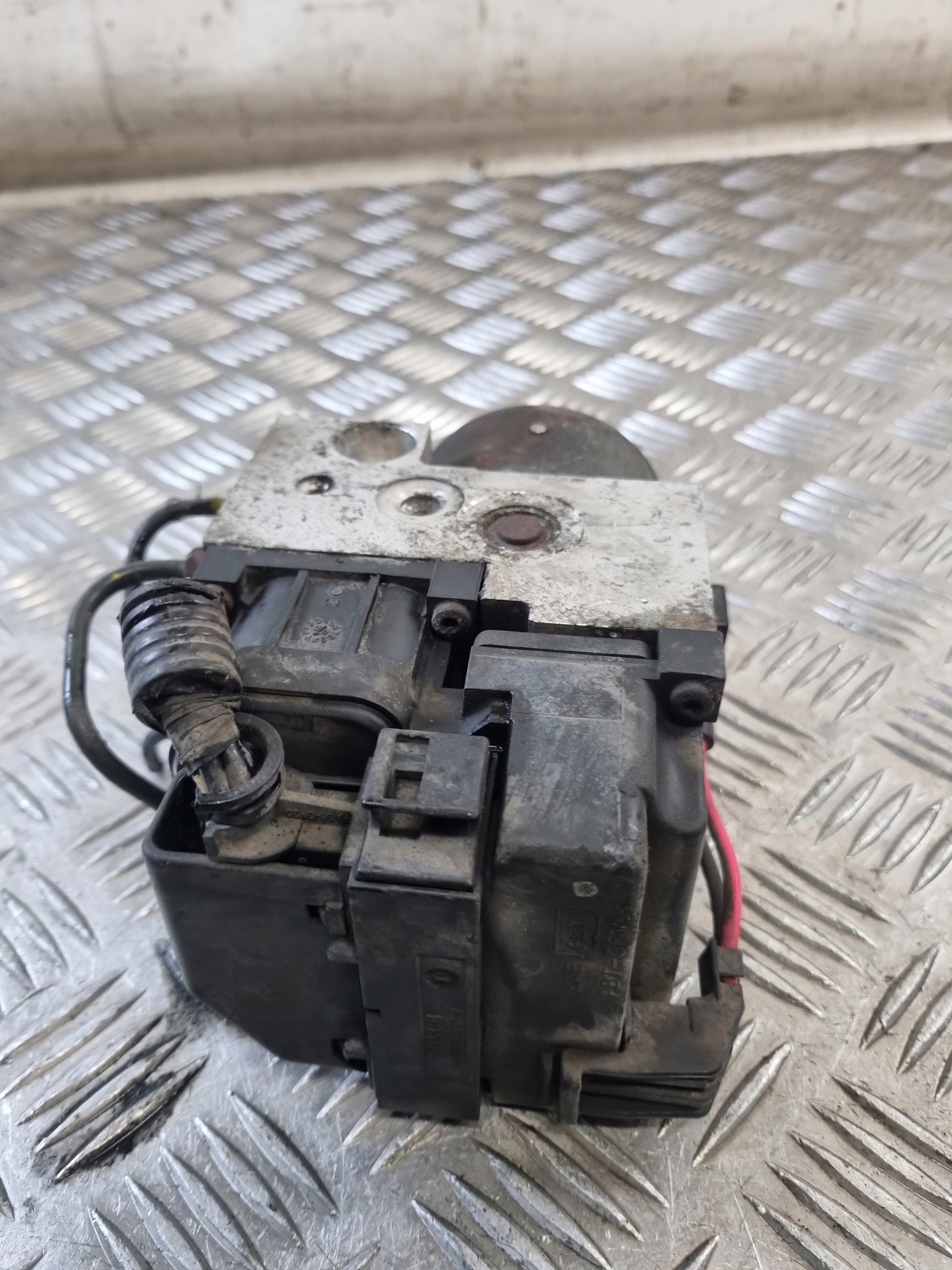 pumpe ABS HONDA CIVIC VII 1.4B
