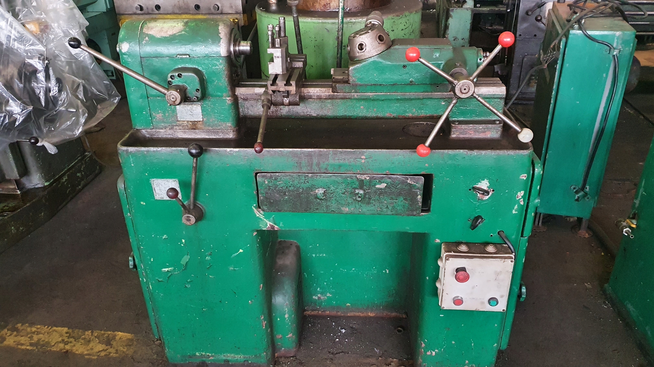 Tokarka rewolwerowa RNA-16 /TOS