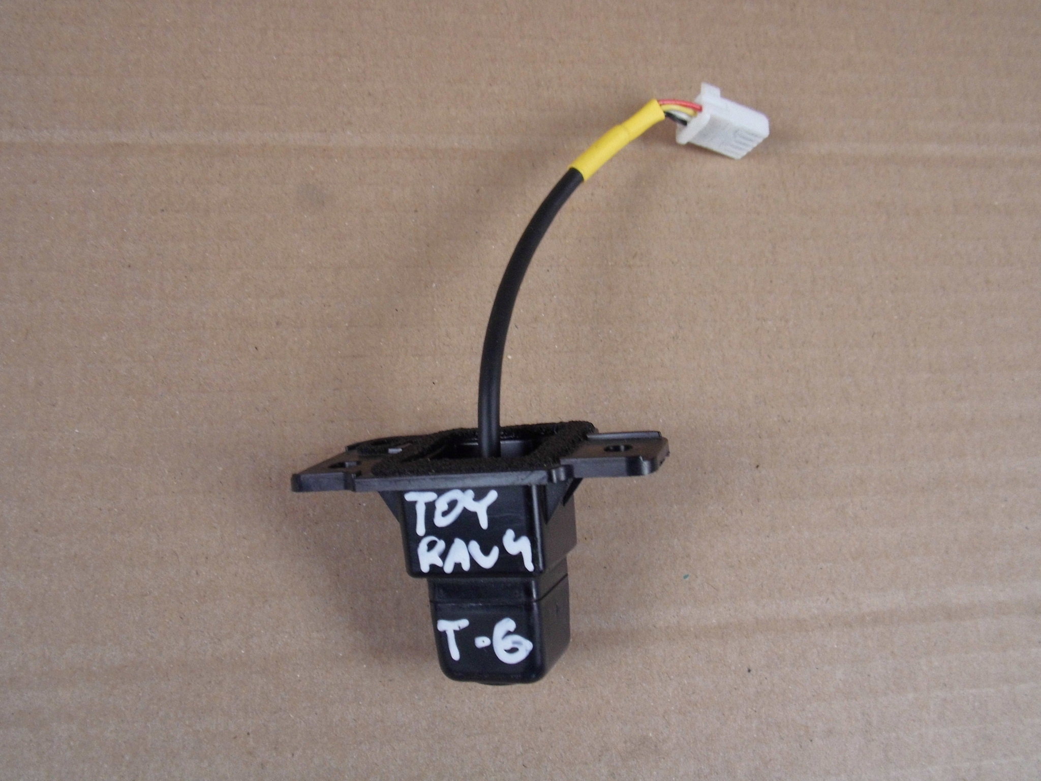 Mitsubishi Eclipse Cross kamera reversing bonnet rear part rear 8781A216