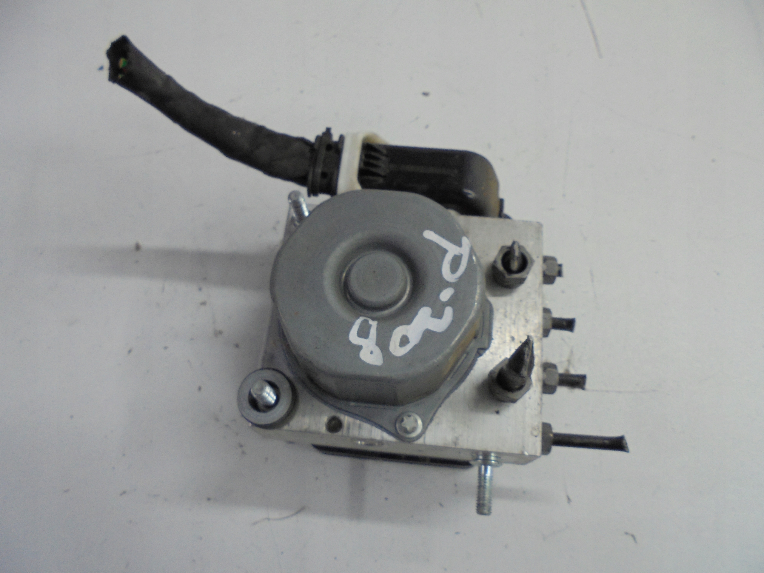 PEUGEOT 308 T9 control unit pump ABS 9816073880 16r