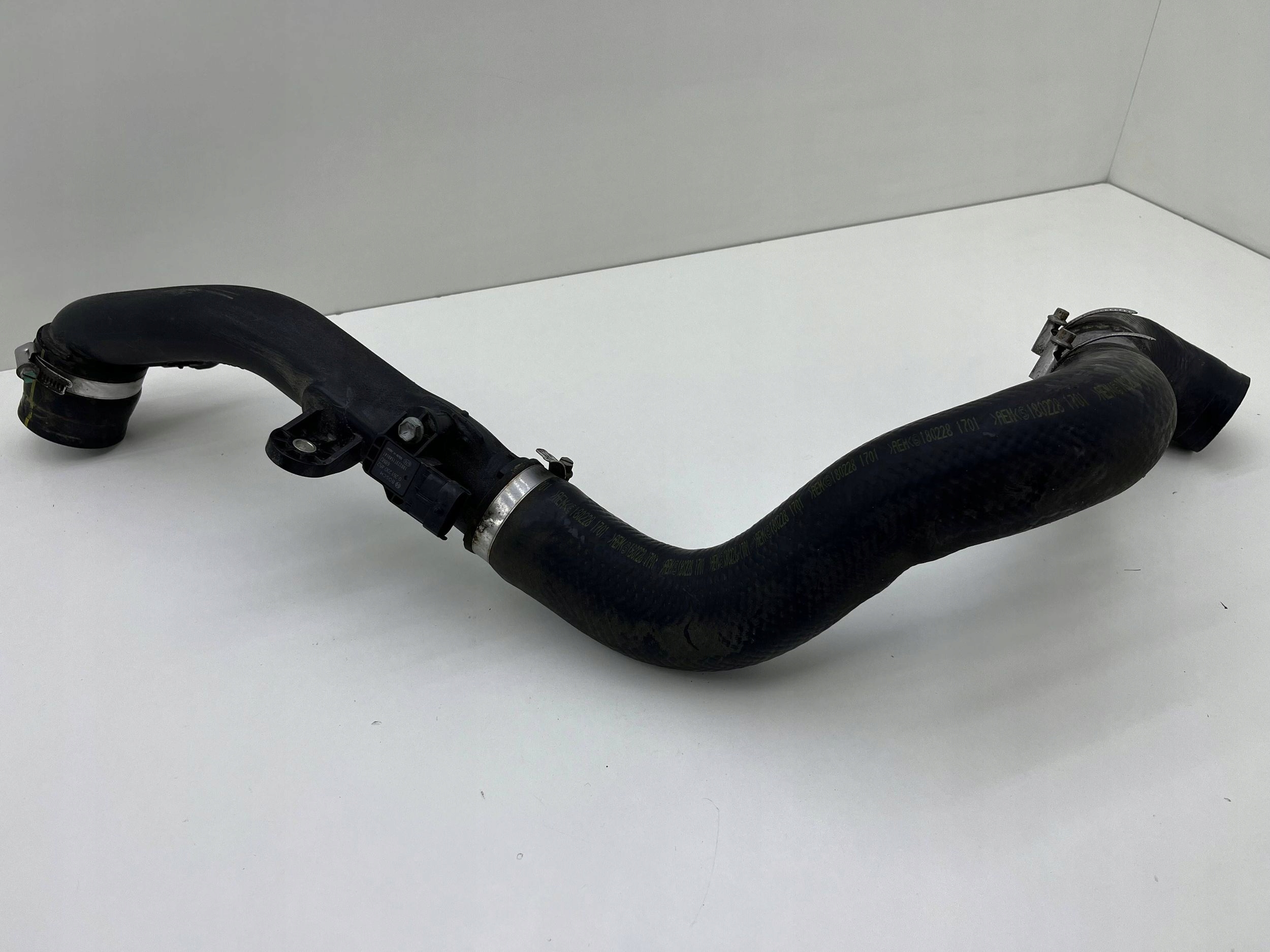 suzuki SWIFT спорт MK8 впуск труба Воздух 0261230452