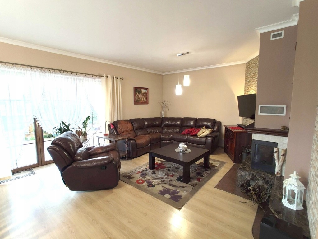 Dom, Gliwice, 330 m²