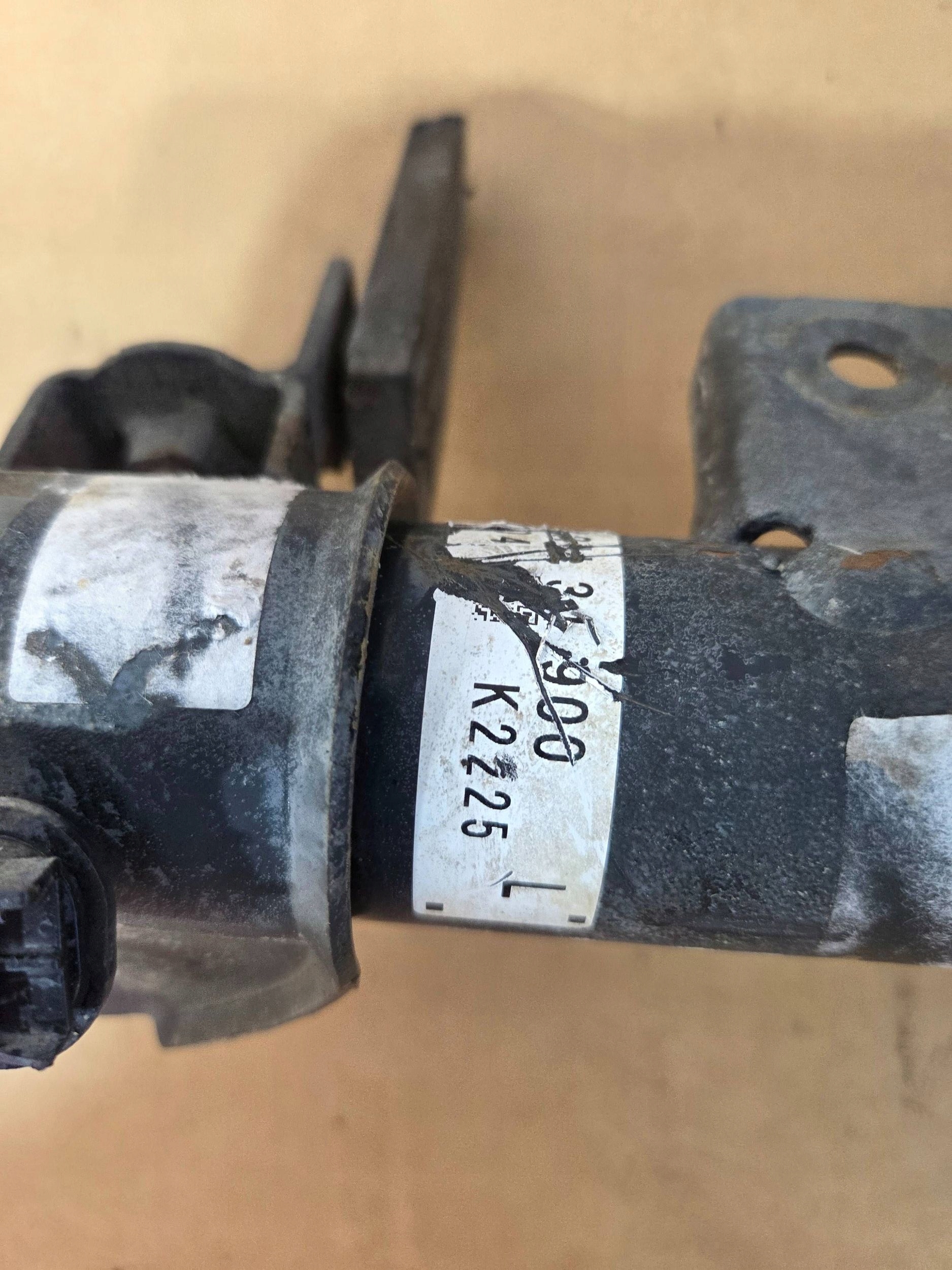 Mazda CX-5 II Lift 2017- shock absorber front left KB8M.34 (F686)