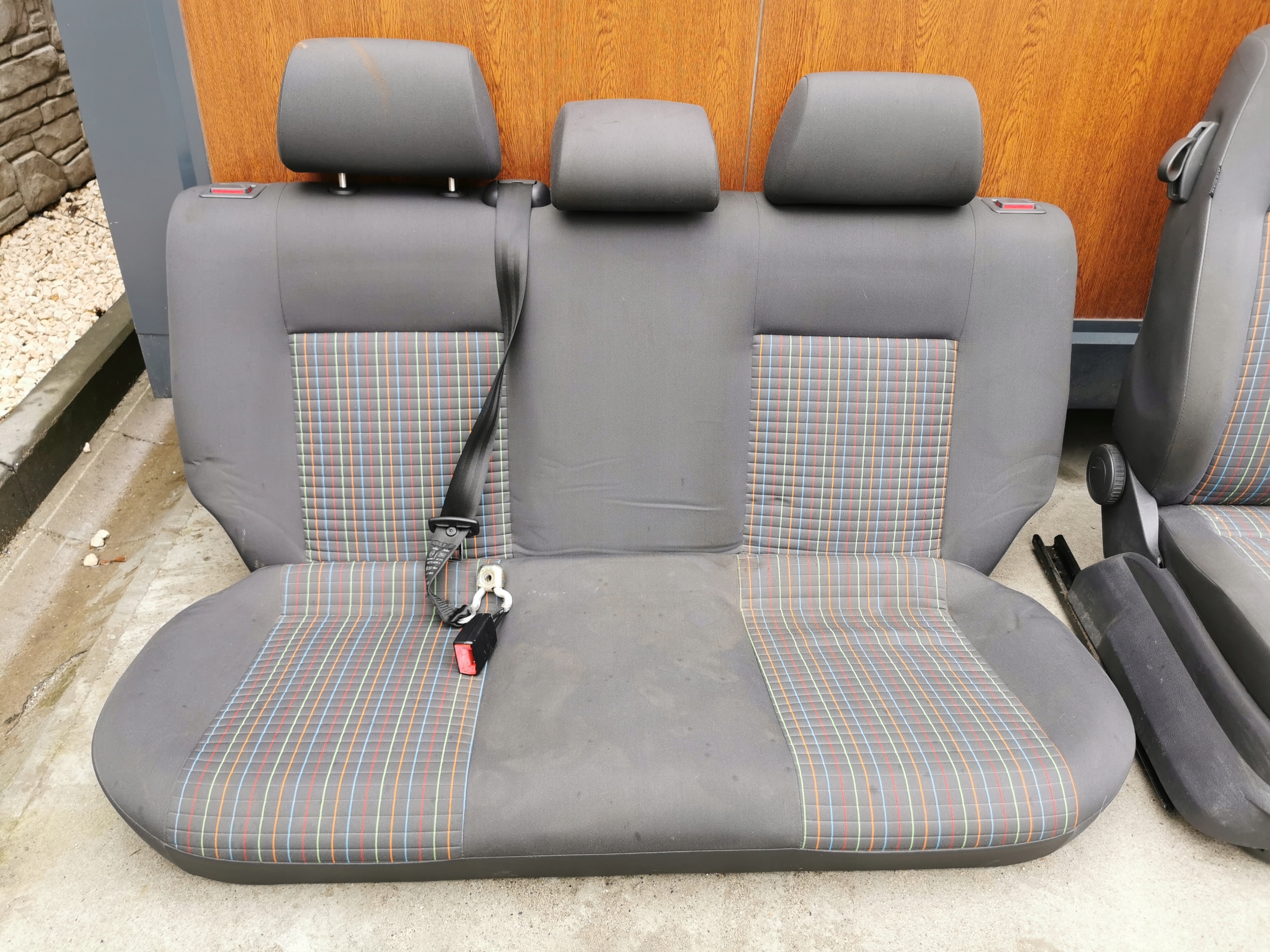 VW POLO 9N LIFT FOTEL PRAWY KANAPA TYLNA BOCZKI KOMPLET 3D ŁADNE Numer katalogowy części VW POLO 9N LIFT FOTEL PRAWY KANAPA TYLNA BOCZKI KOMPLET 3D ŁADNE