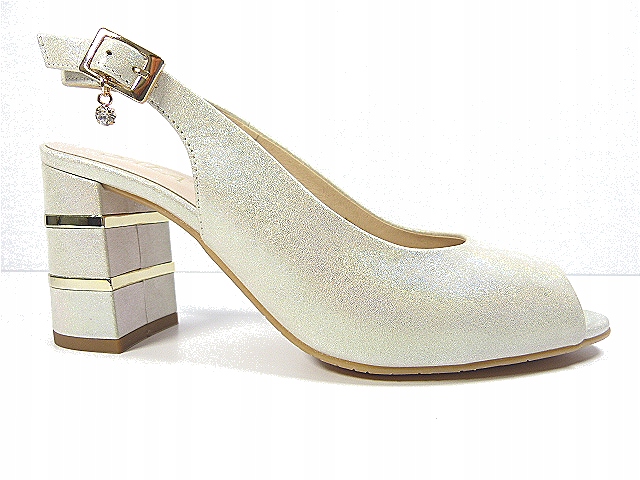 stříbrné dámské sandály na podpatku, nádherné, bezprsté, kožené Sala 37