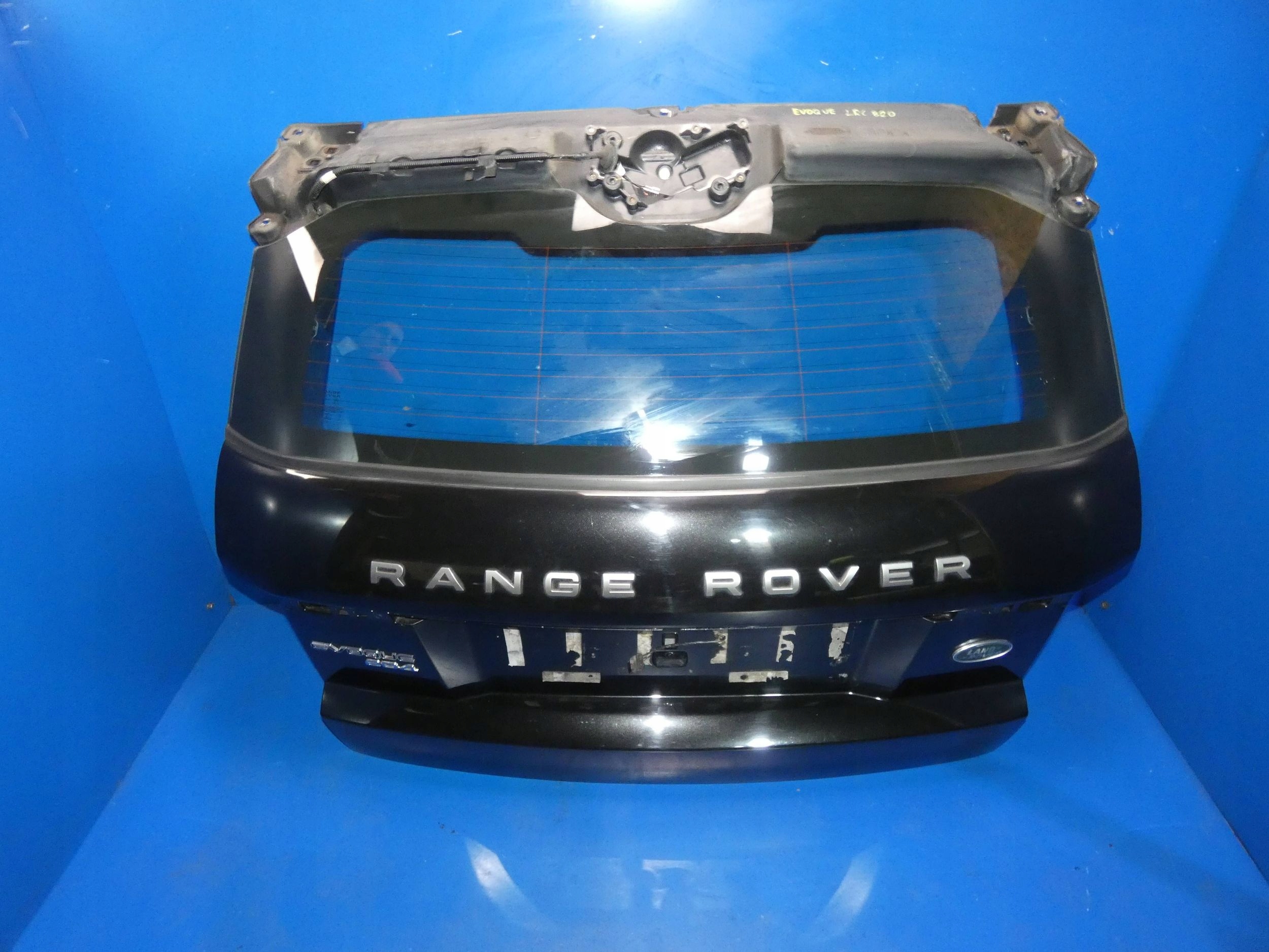 RANGE ROVER EVOQUE and L538 trunk door boot rear part rear window