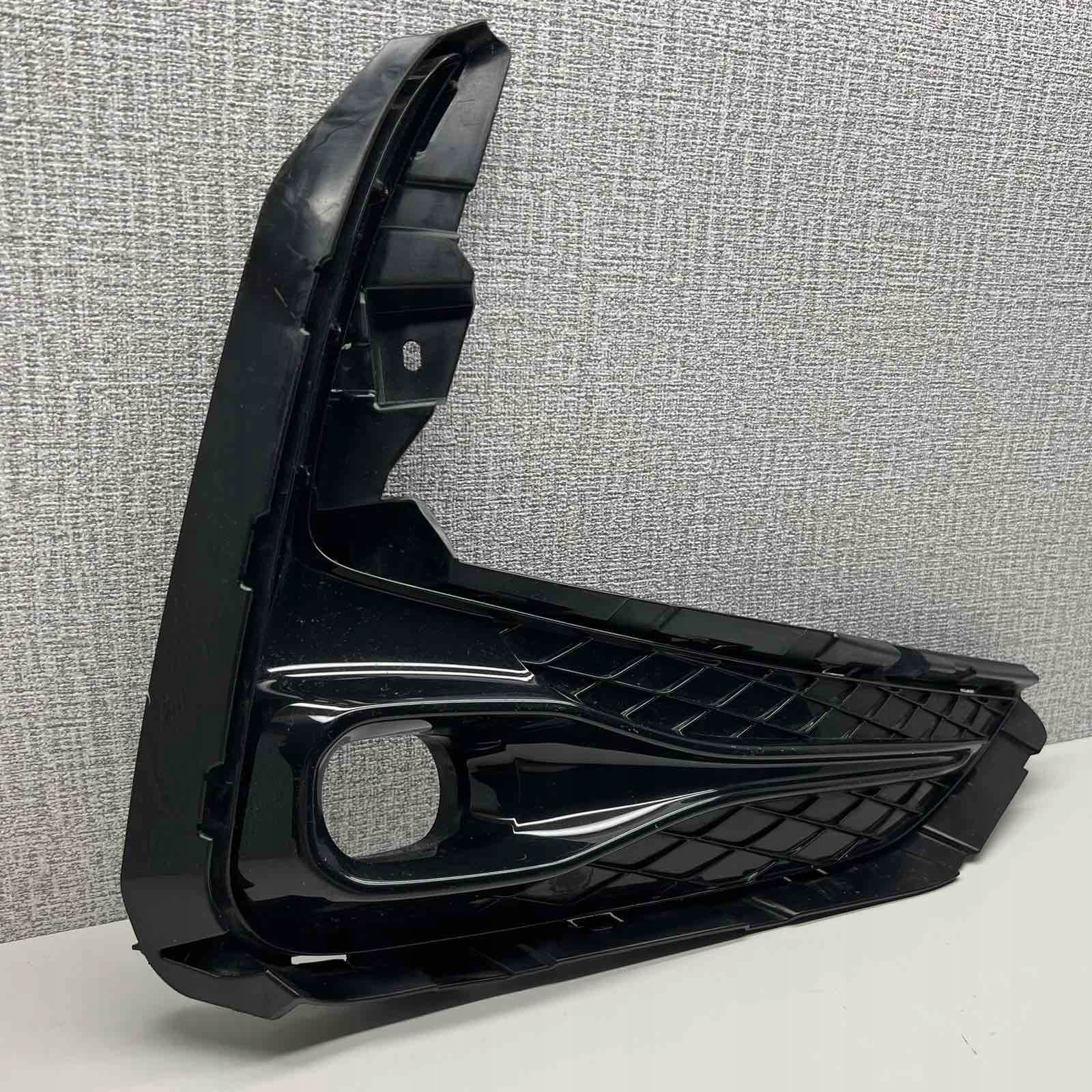 MG HS 24- grid of a bumper front front right 11407745