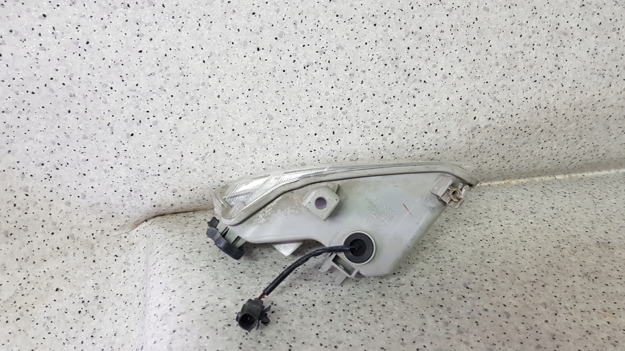 TOYOTA HIGHLANDER 2016 - left light LED DRL 2652