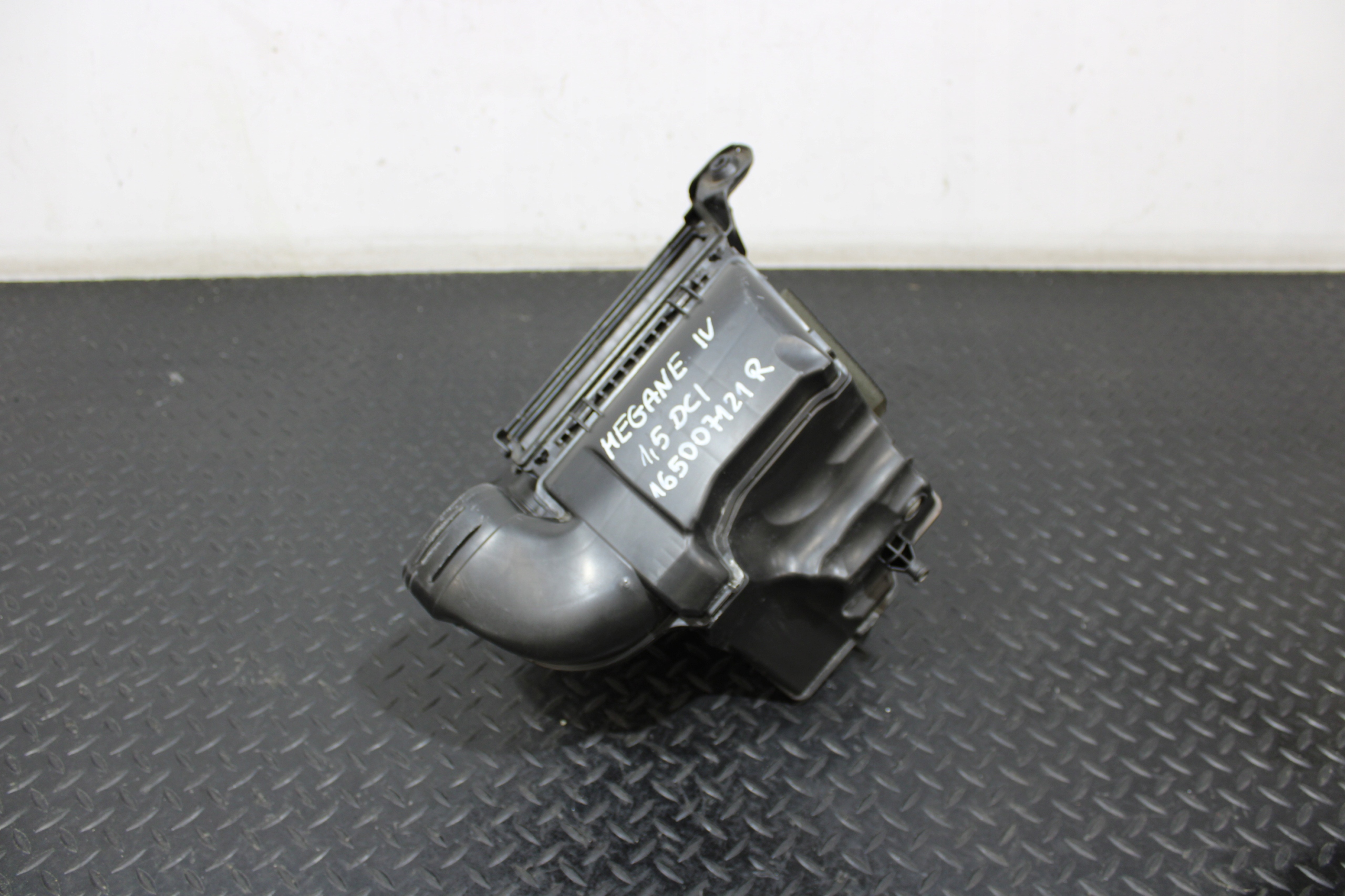 OBUDOWAA filter luft RENAULT MEGANE IV 4 KOMBI 165007121R