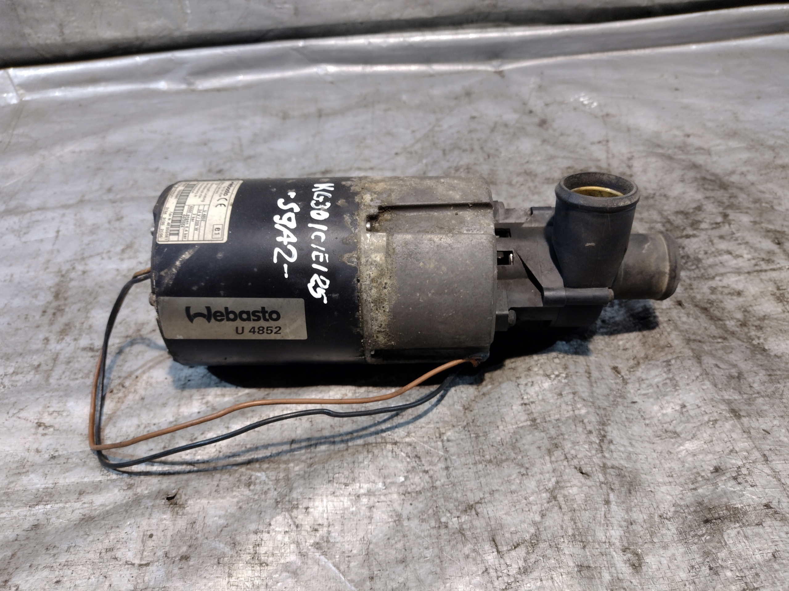 pump pump OBIEGOWA WEBASTO U4852 24V 209W 2 BAR