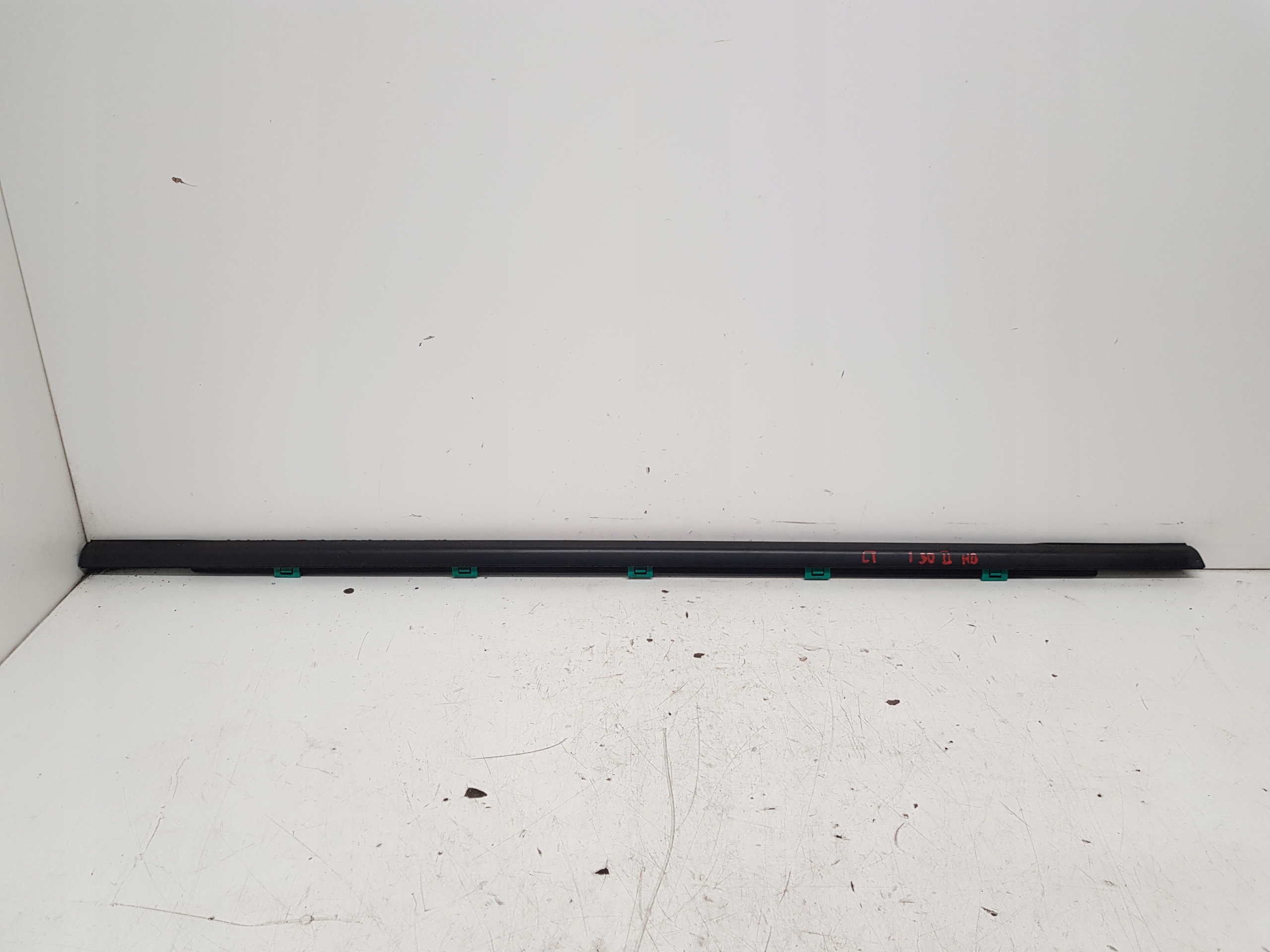HYUNDAI I30 II HB moulding dust left rear part 2012