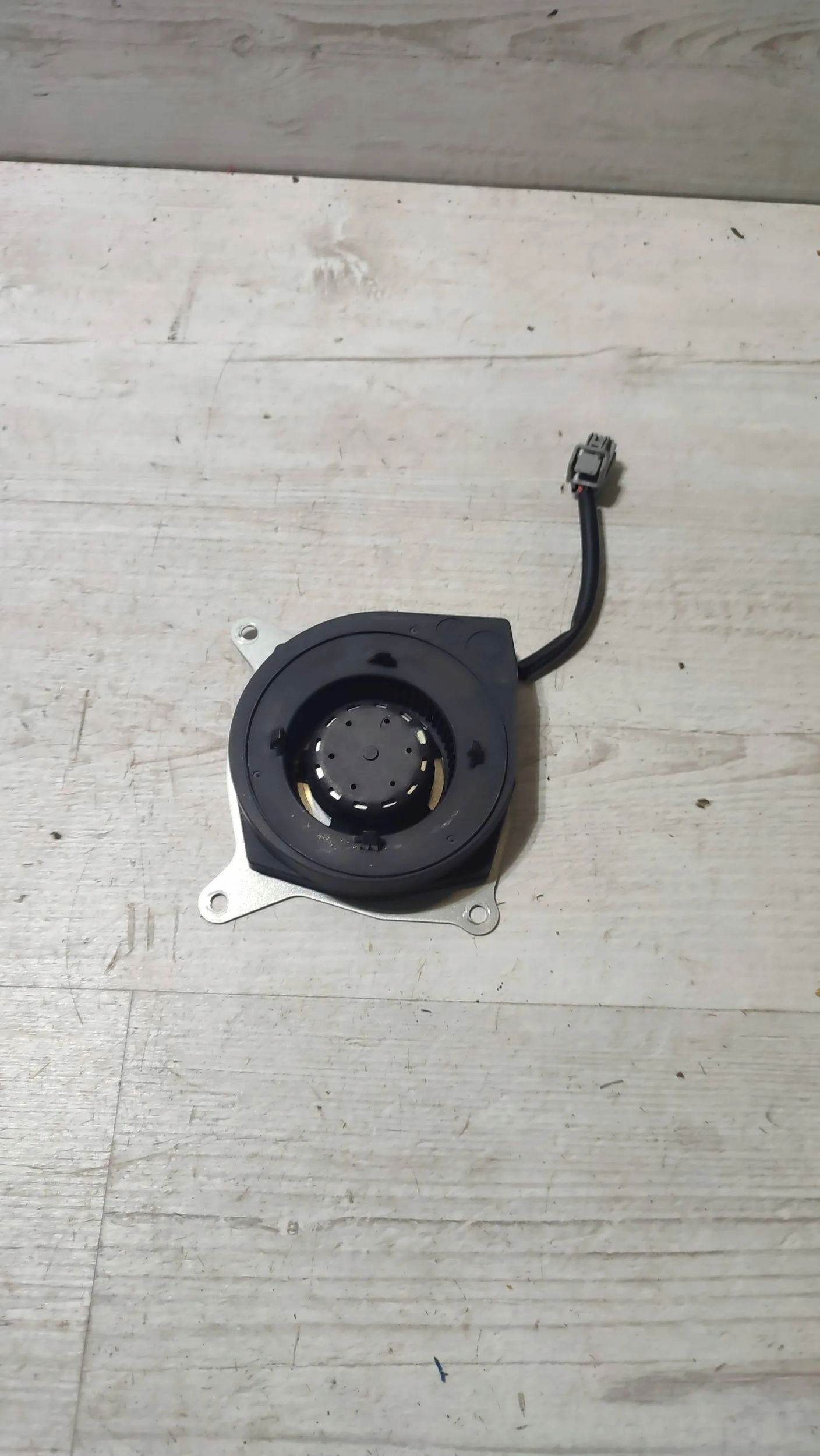 Jeep Cherokee 2015 front left fan heating seat