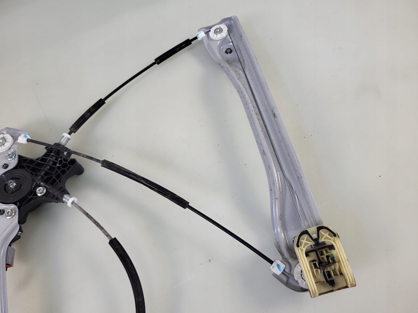 window regulator door left front front OPEL INSIGNIA B 558RF4022