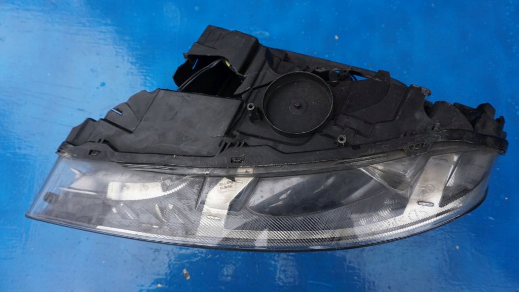 VOLVO S60 V60 LIFT - right light KLOSZ