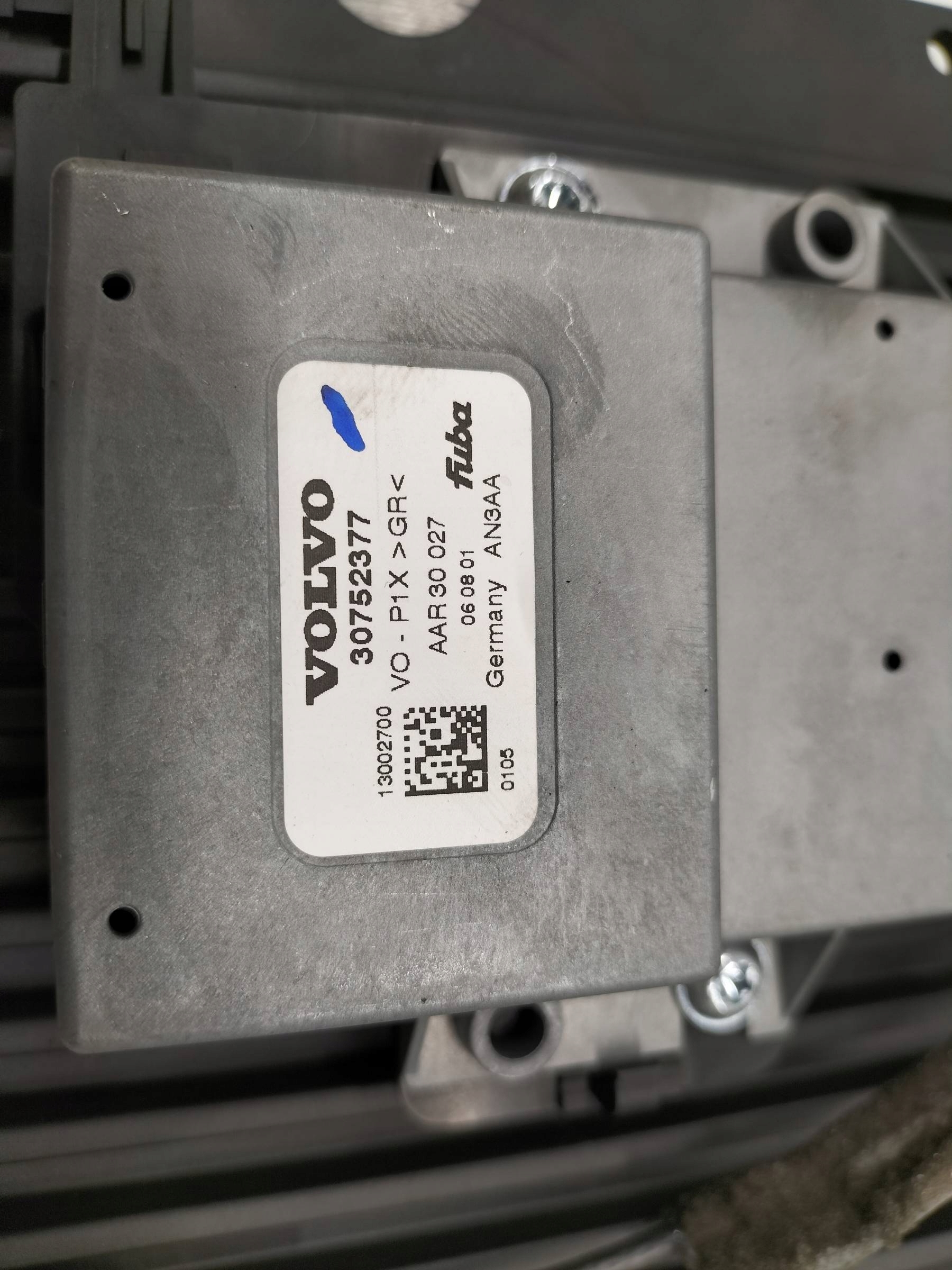 amplifier RADIA 30752374 Volvo S40 II (2004-2012)