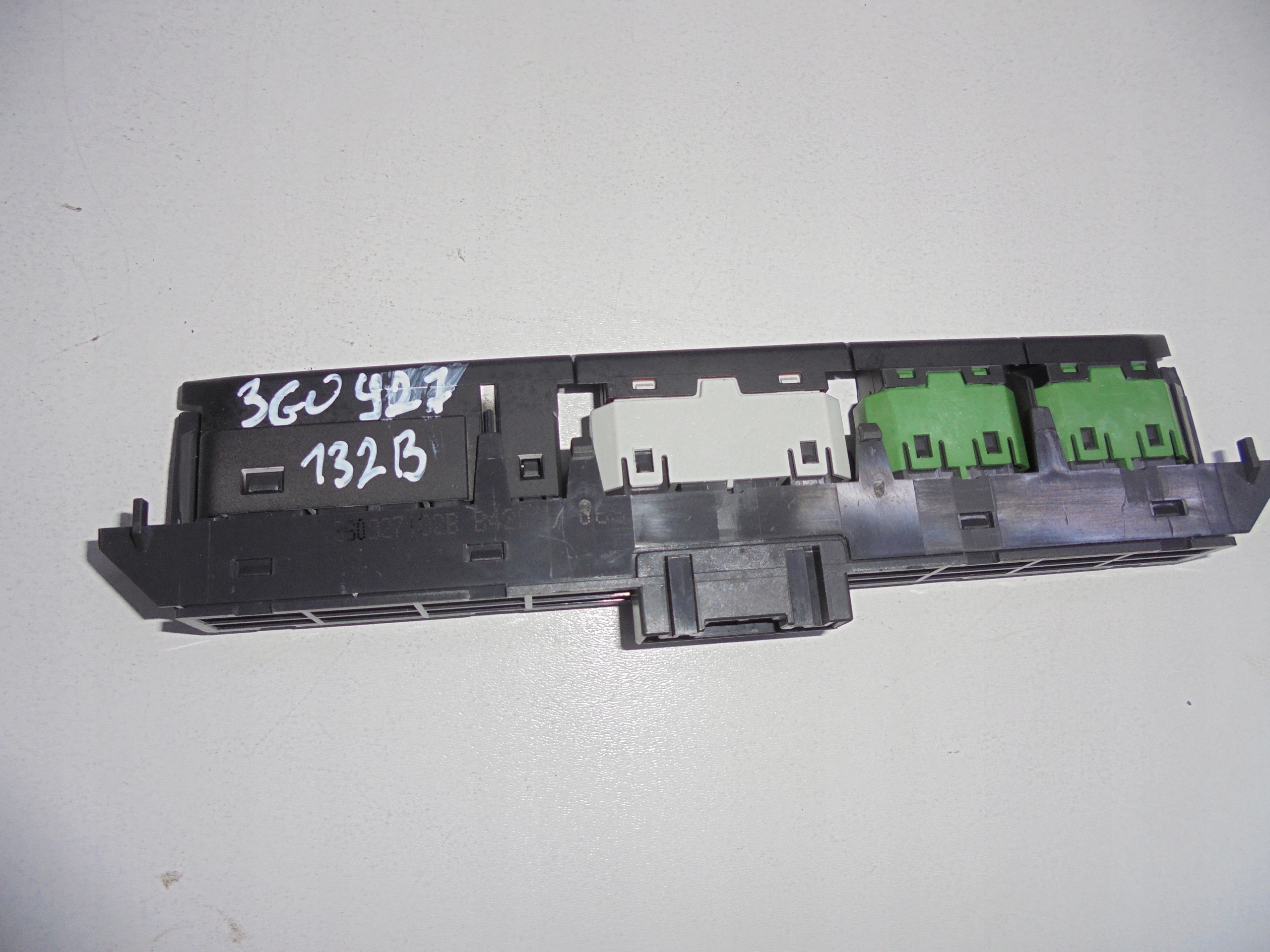 VW PASSAT B8 ARTEON PANEL switch of warning lights