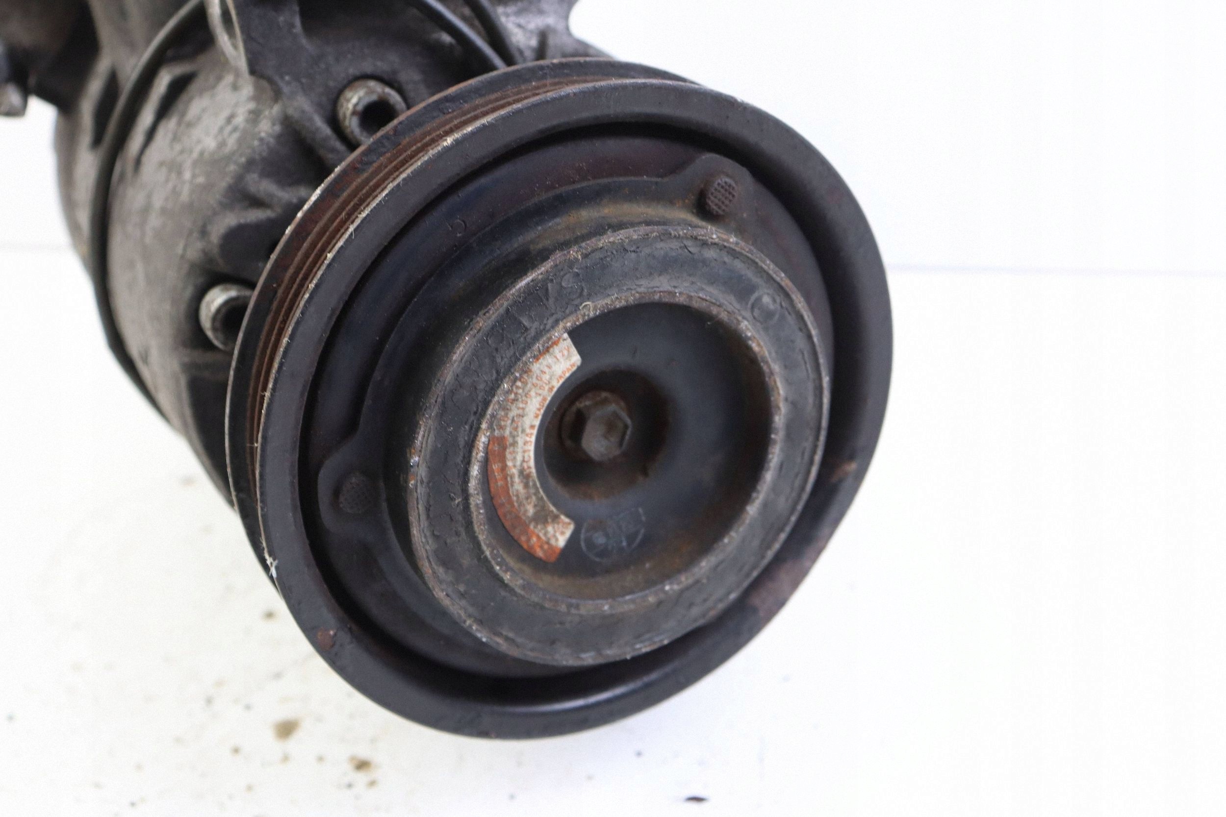 VW PASSAT B5 AUDI A4 B5 compressor compressor; of the air conditioning 7SBU16C 8D0260808