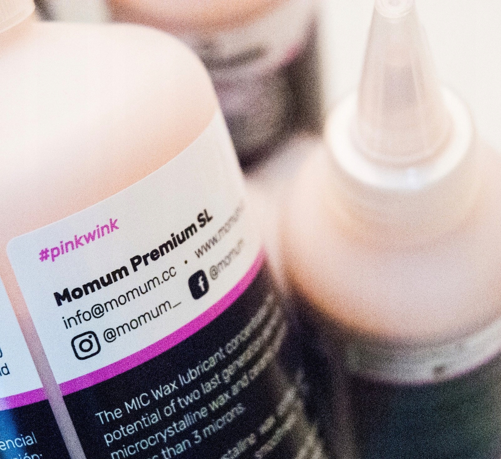 SMAR WOSK DO SMAROWANIA ŁAŃCUCHA ROWEROWEGO CERAMICZNY MOMUM MIC WAX 120 ML Marka Momum