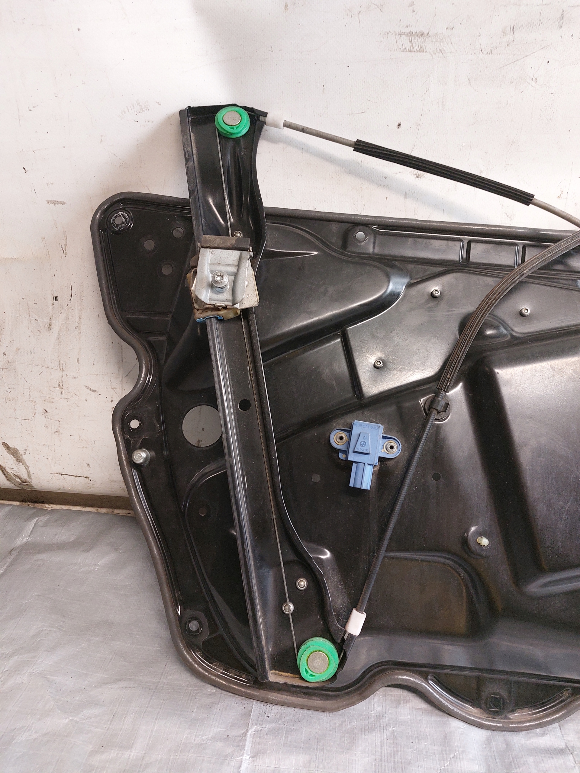 window regulator right front VW PASSAT B6