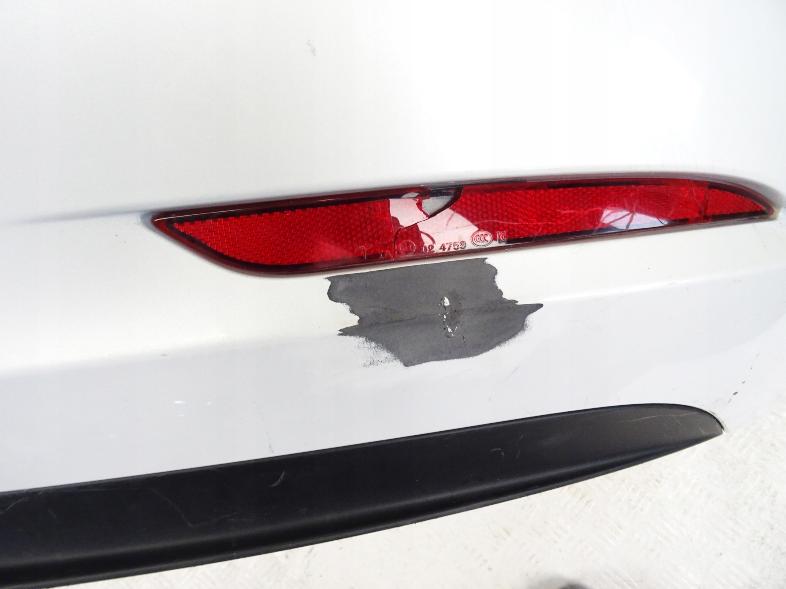 Tesla Model 3 Stoßstange heck hinten