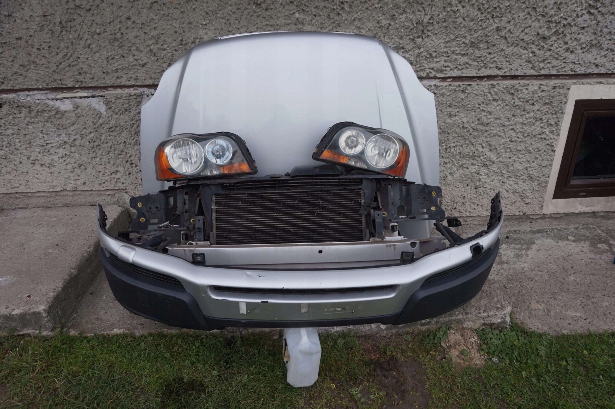 LAMPA PRAWA KOMPLETNY PRZÓD VOLVO XC90 02/06r