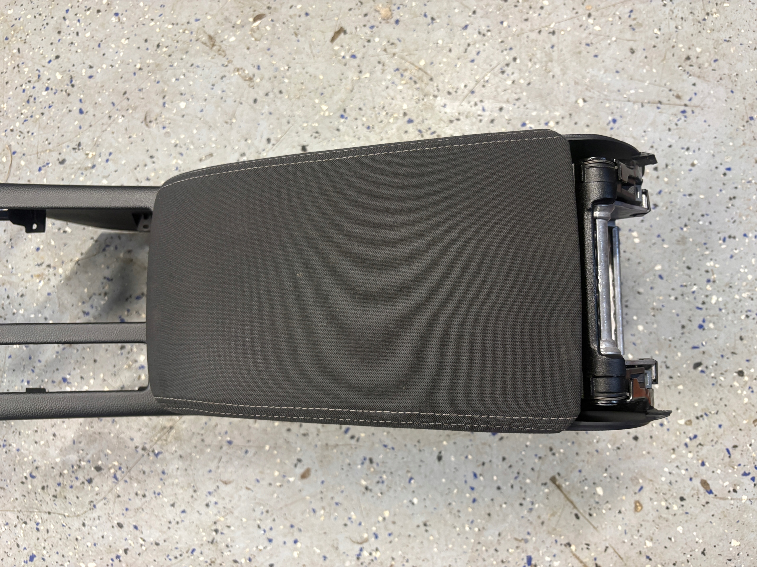 VW PASSAT B8 TUNEL central armrest 3G1863241C