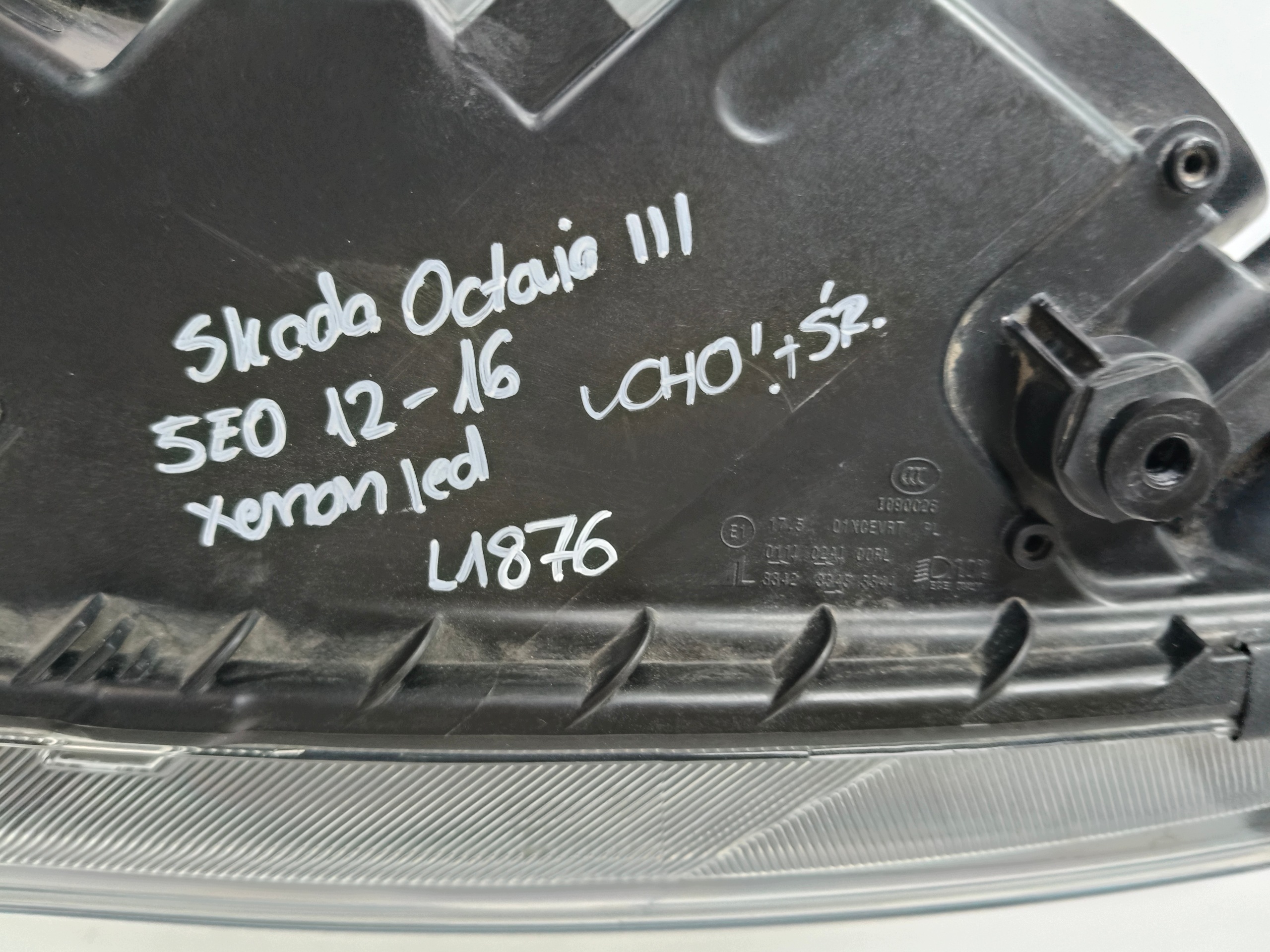 light left REFLEKTOR SKODA OCTAVIA III 3 5E 5E0 12-16 XENON LED