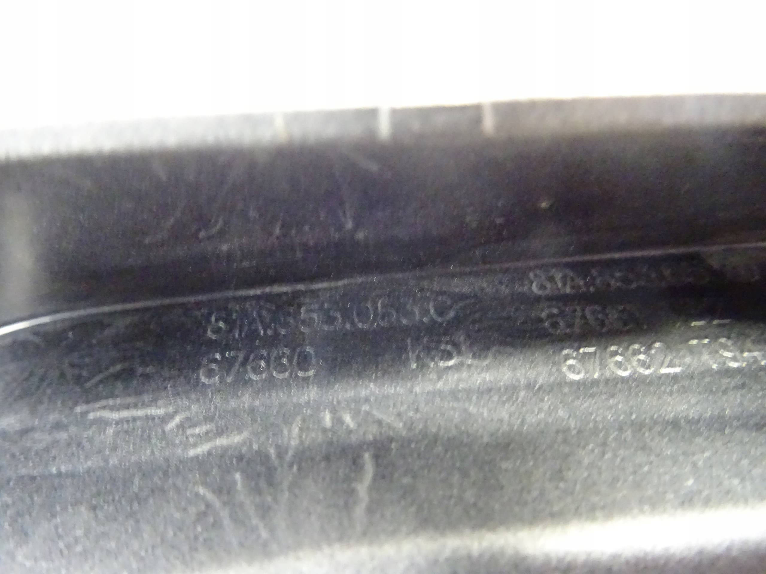 grid of a bumper front front left AUDI Q2 LIFT 81A853053