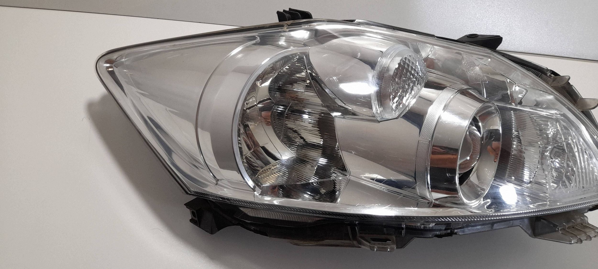 Toyota Auris e Lift E15 2009-2012r Reflektor Destra 09083 (R458)