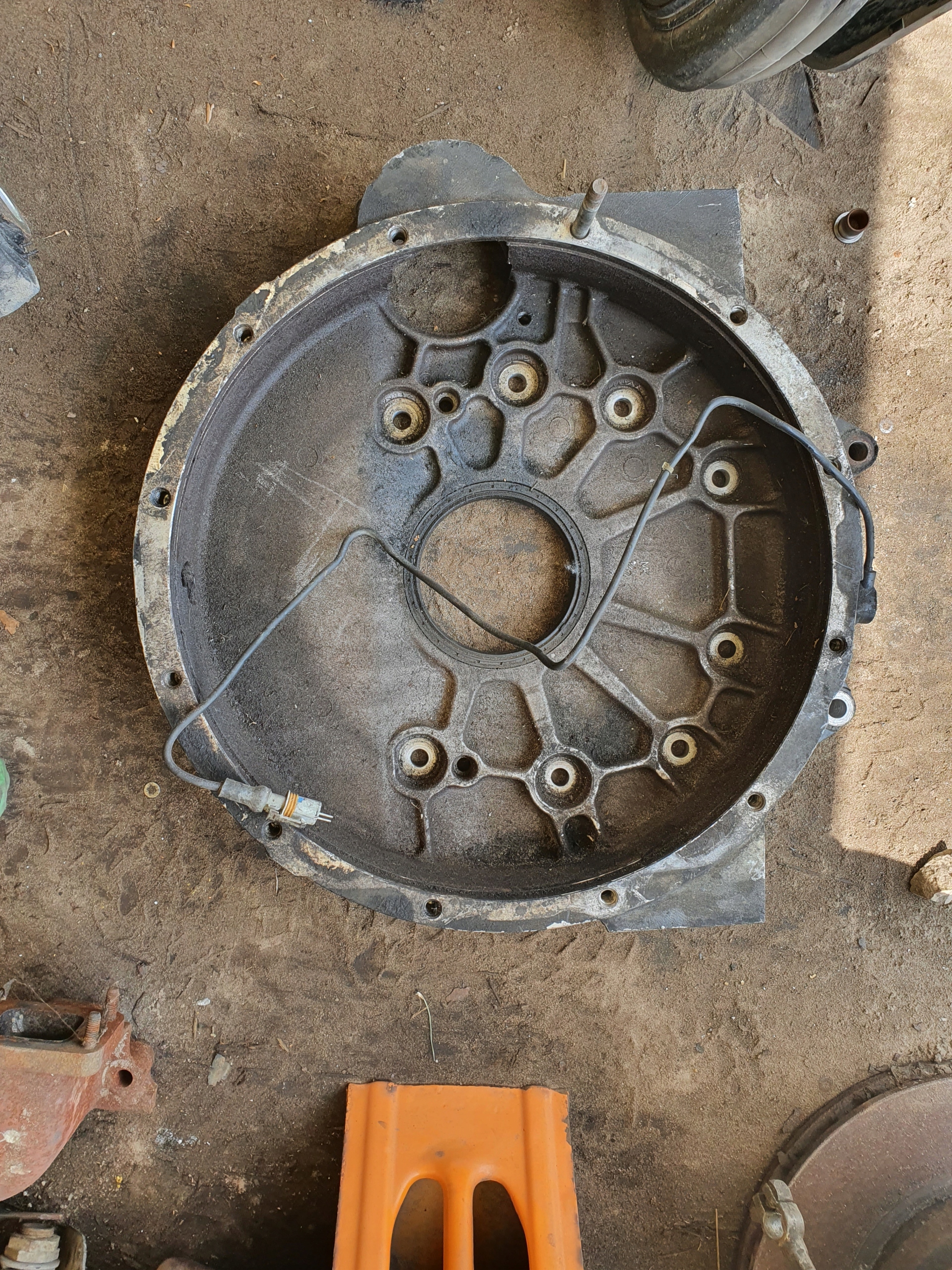 Man L2000 tgl 210 180 220 корпус сцепления