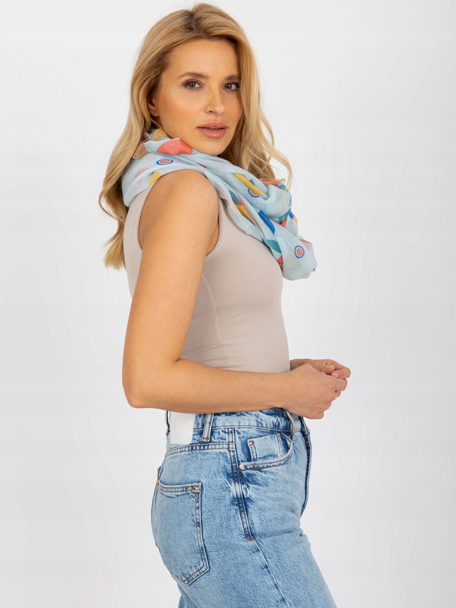 Elegancki KOMIN DAMSKI z nadrukiem Materiał dominujący wiskoza