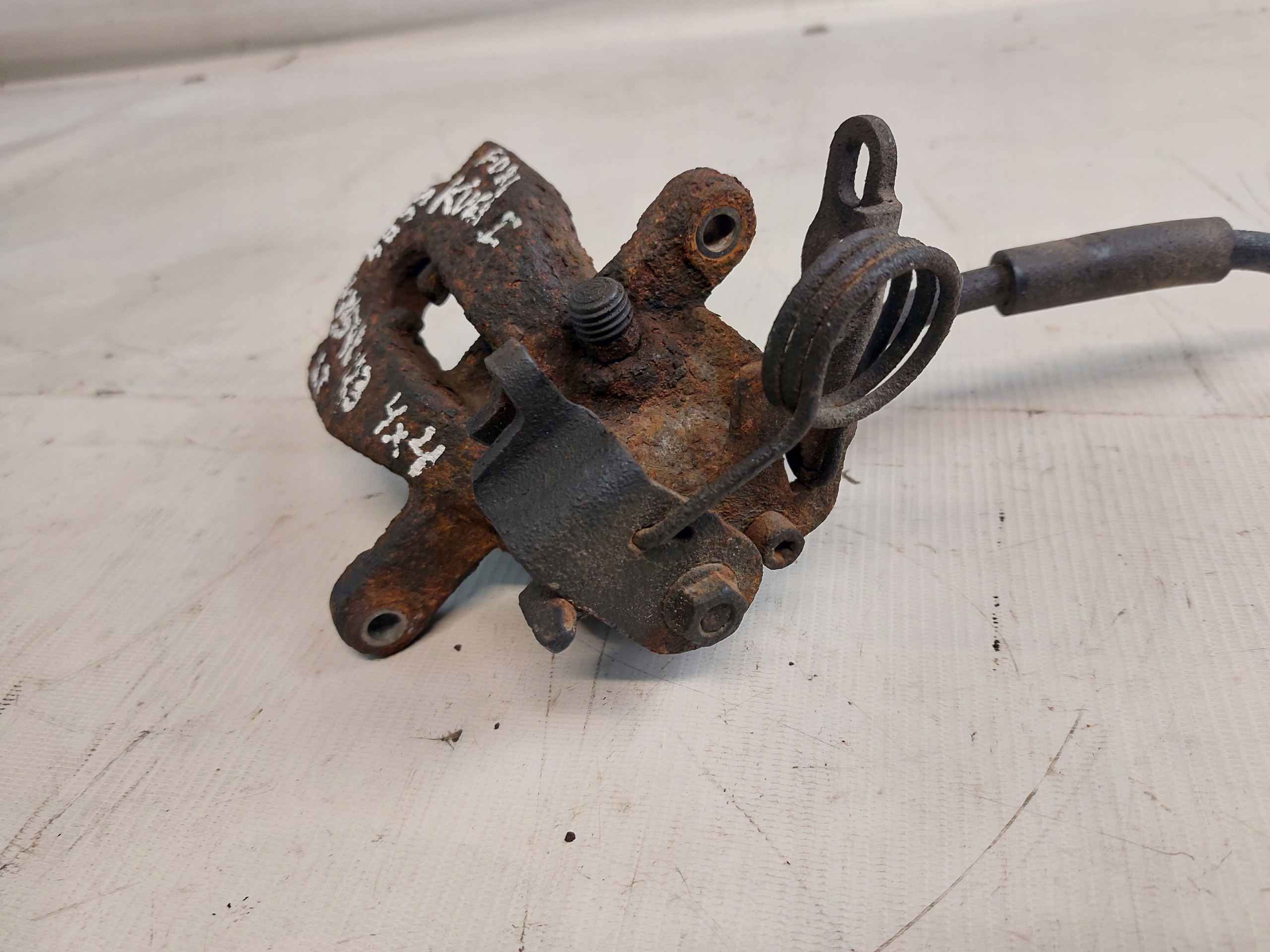 caliper brake left rear part FORD KUGA and 2.0TDCI