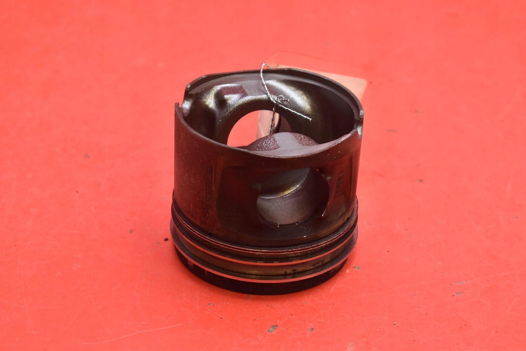 piston 0840BB BMW E90 E91 2.0 D 143 KM 04-10