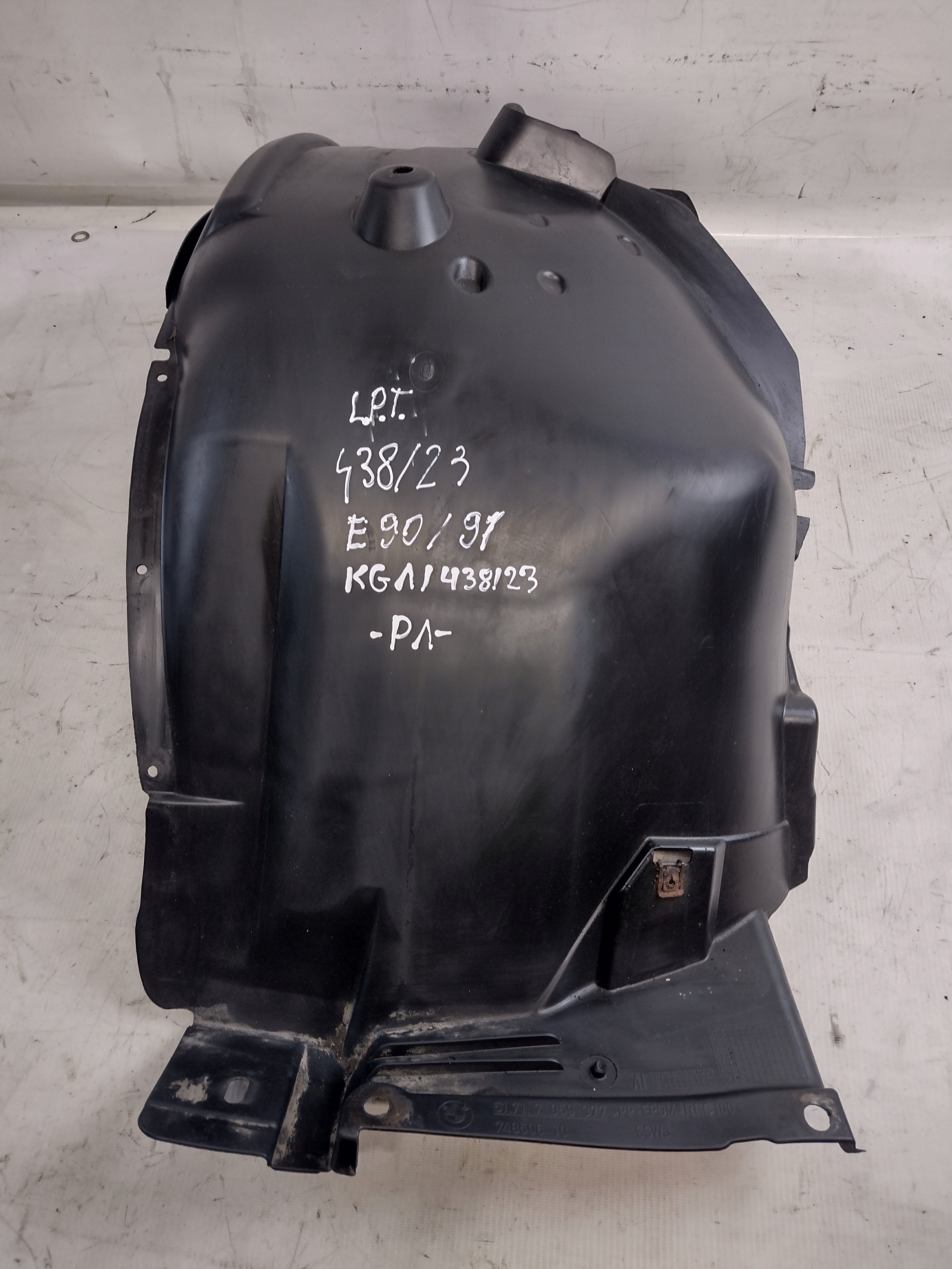 mudguard front left part rear OE 51717059377 BMW E90/E91 06r.
