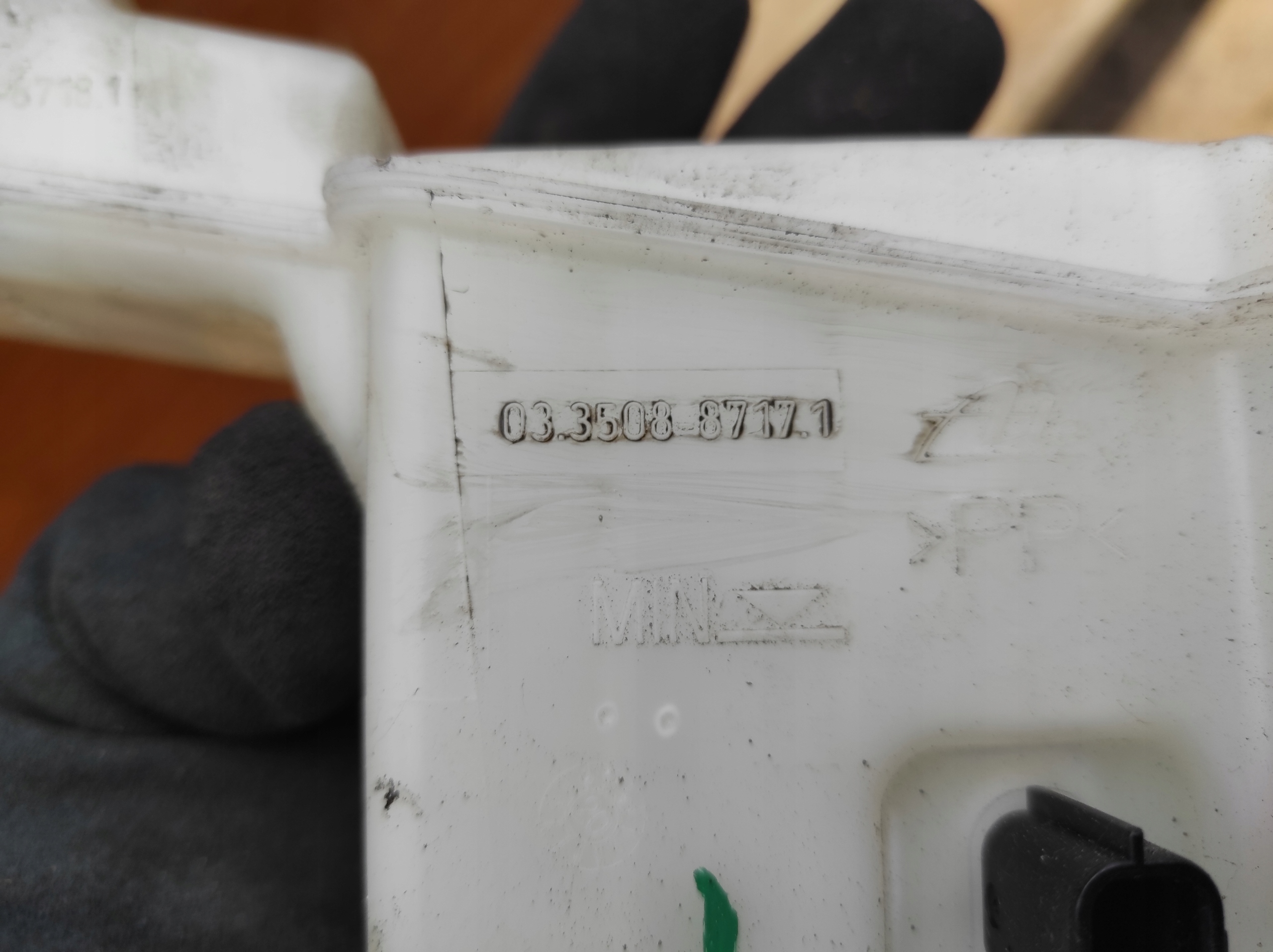 Behälter pompy hamulcowej Nissan Micra V