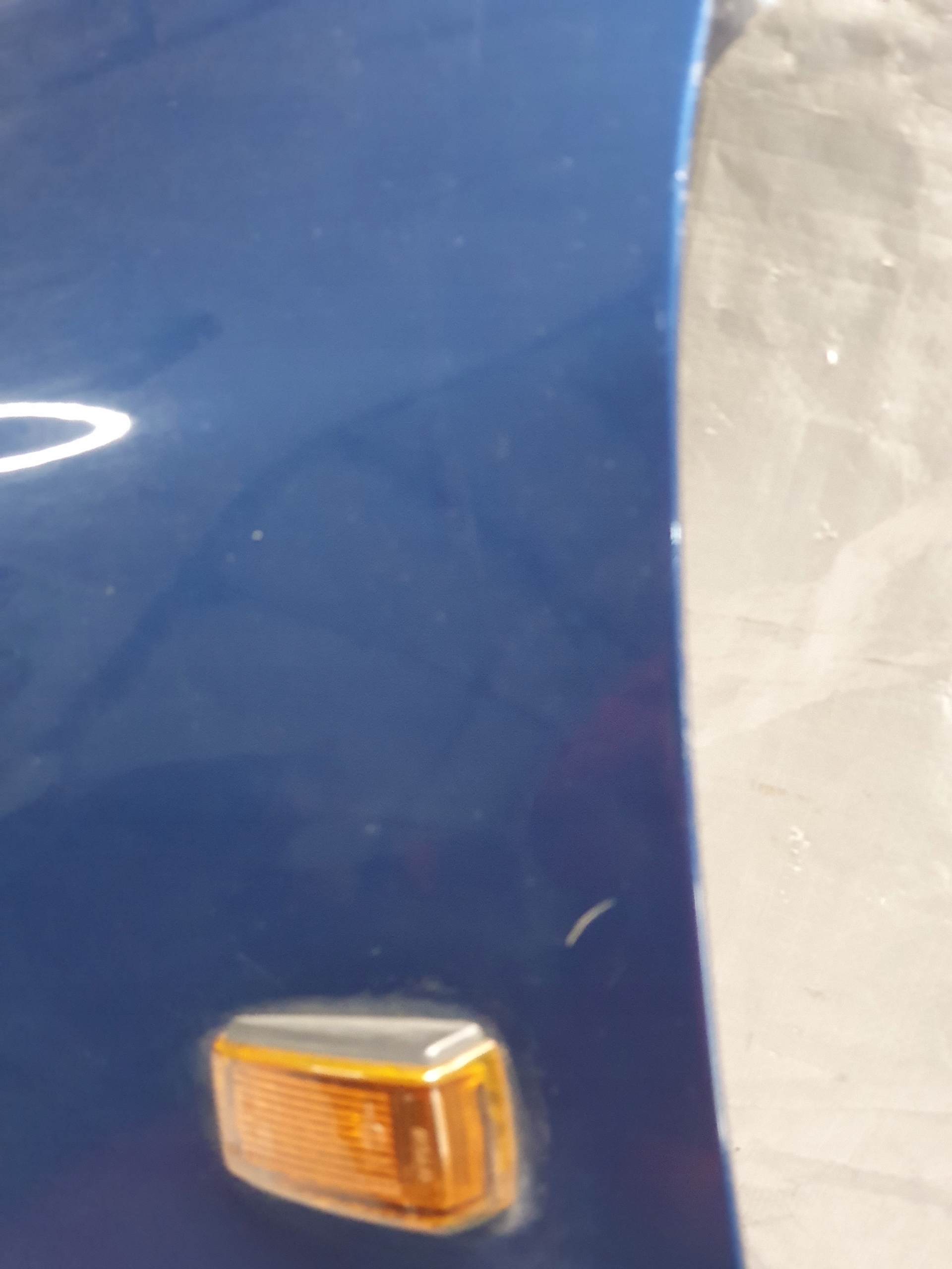 fender left VOLVO S40 96r.