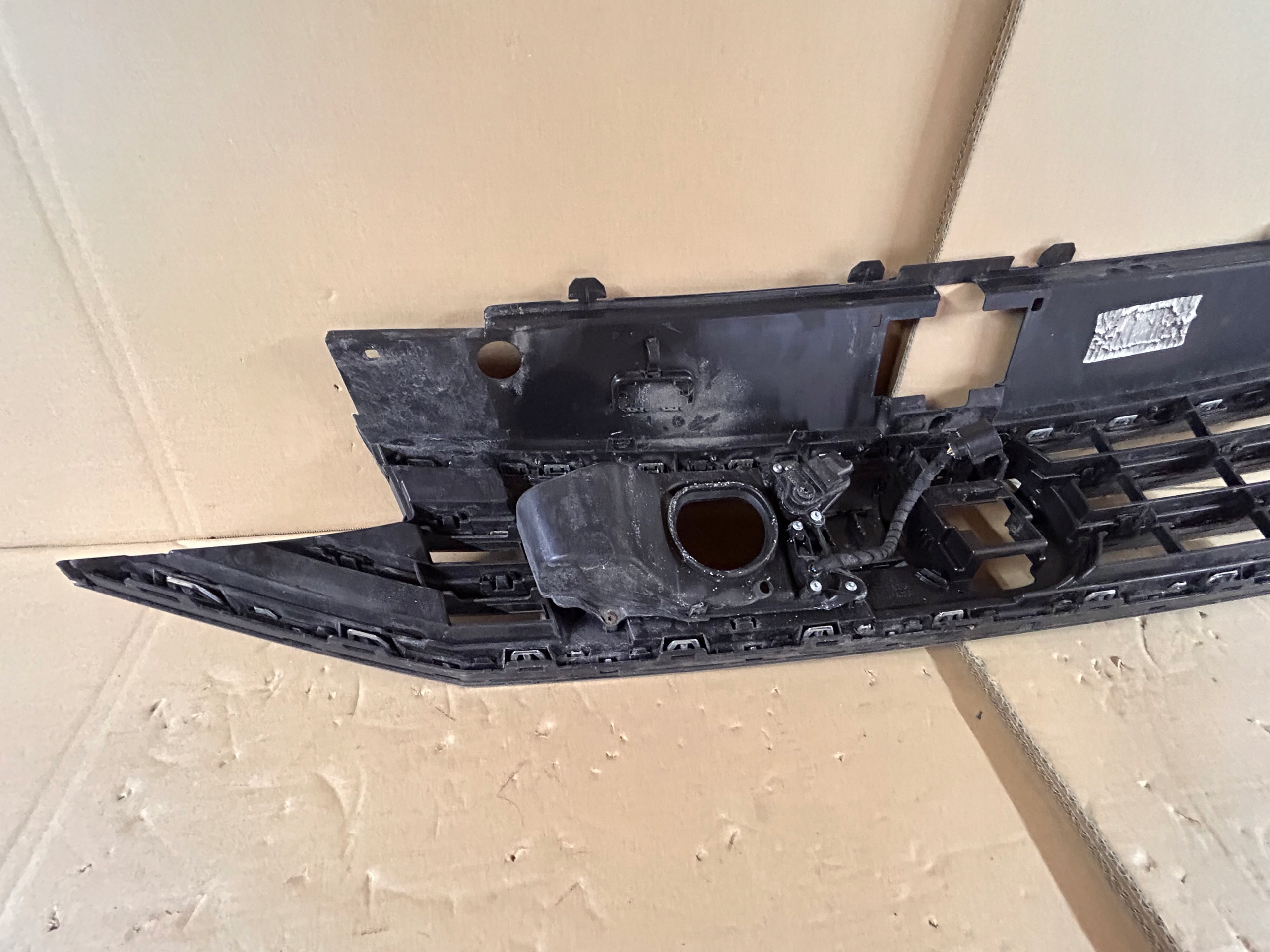 VW Passat B8 Kühlergrill FRONTGRILL Kühlergitter 3G0853651CA - Thumbnail 9